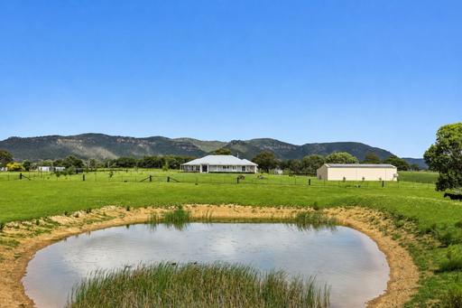 Farm For Sale - NSW - Rylstone - 2849 - REFINED FARMHOUSE LIVING WITH STUNNING RURAL VIEWS 
