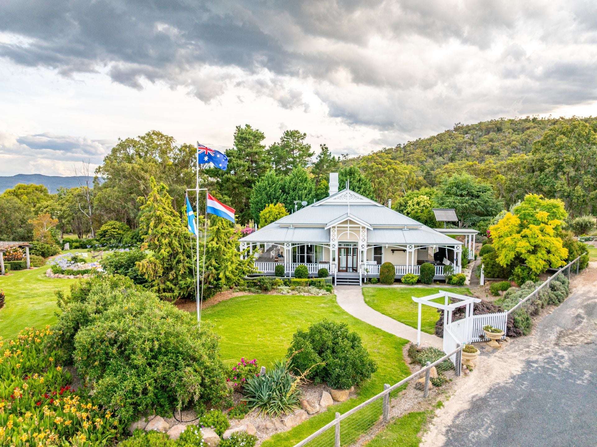 555 Thorndale Road, Stanthorpe For Sale by Farmbuy.com - image 2