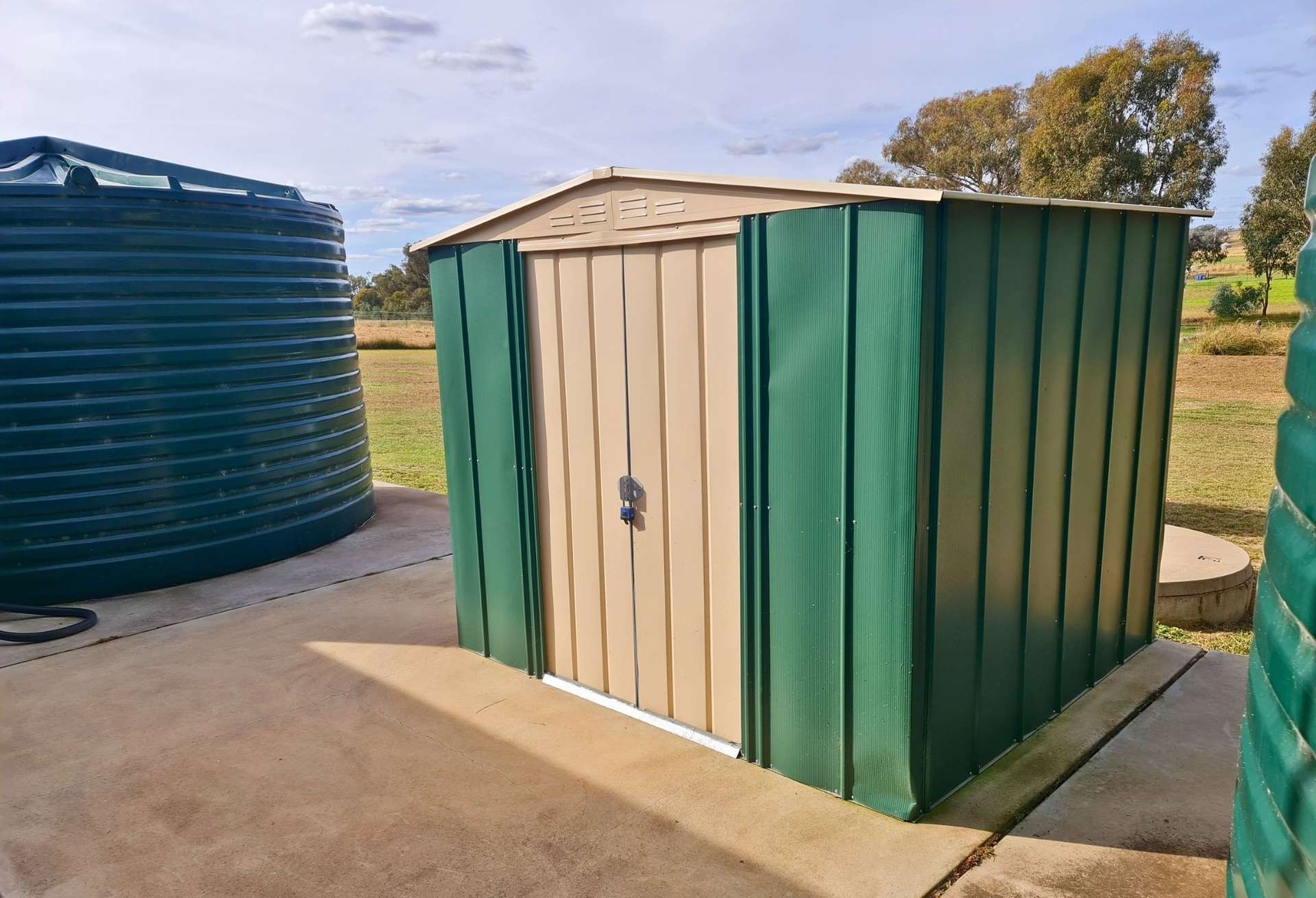 2011 Davys Plains Road, Cargo Via, Orange For Sale by Farmbuy.com - image 20