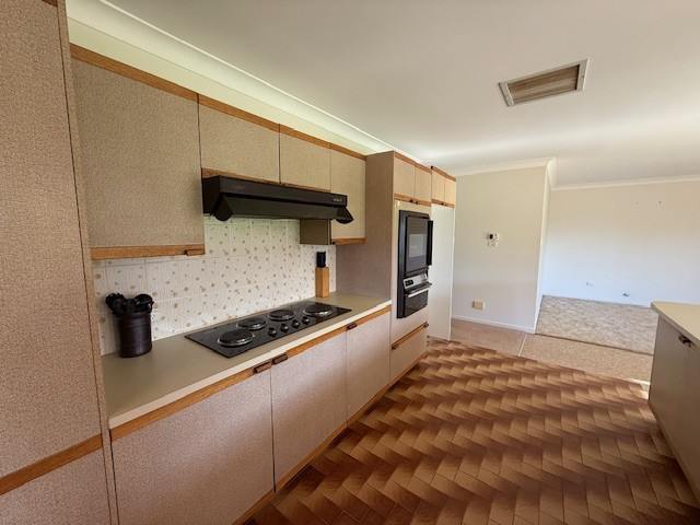 5-7 Dundas Street, Leeton For Sale by Farmbuy.com - image 2
