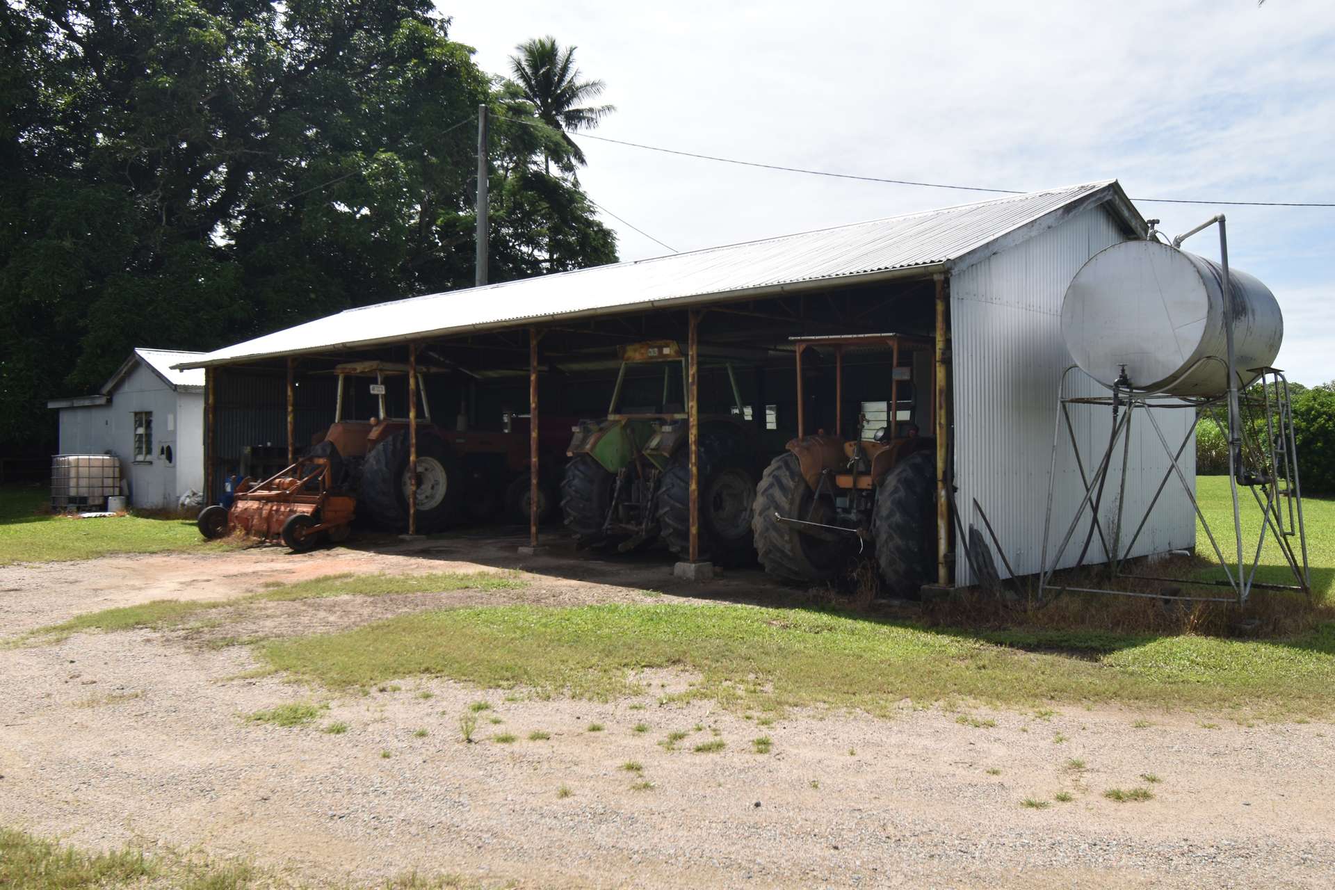 962 Abergowrie Road, Trebonne For Sale by Farmbuy.com - image 32