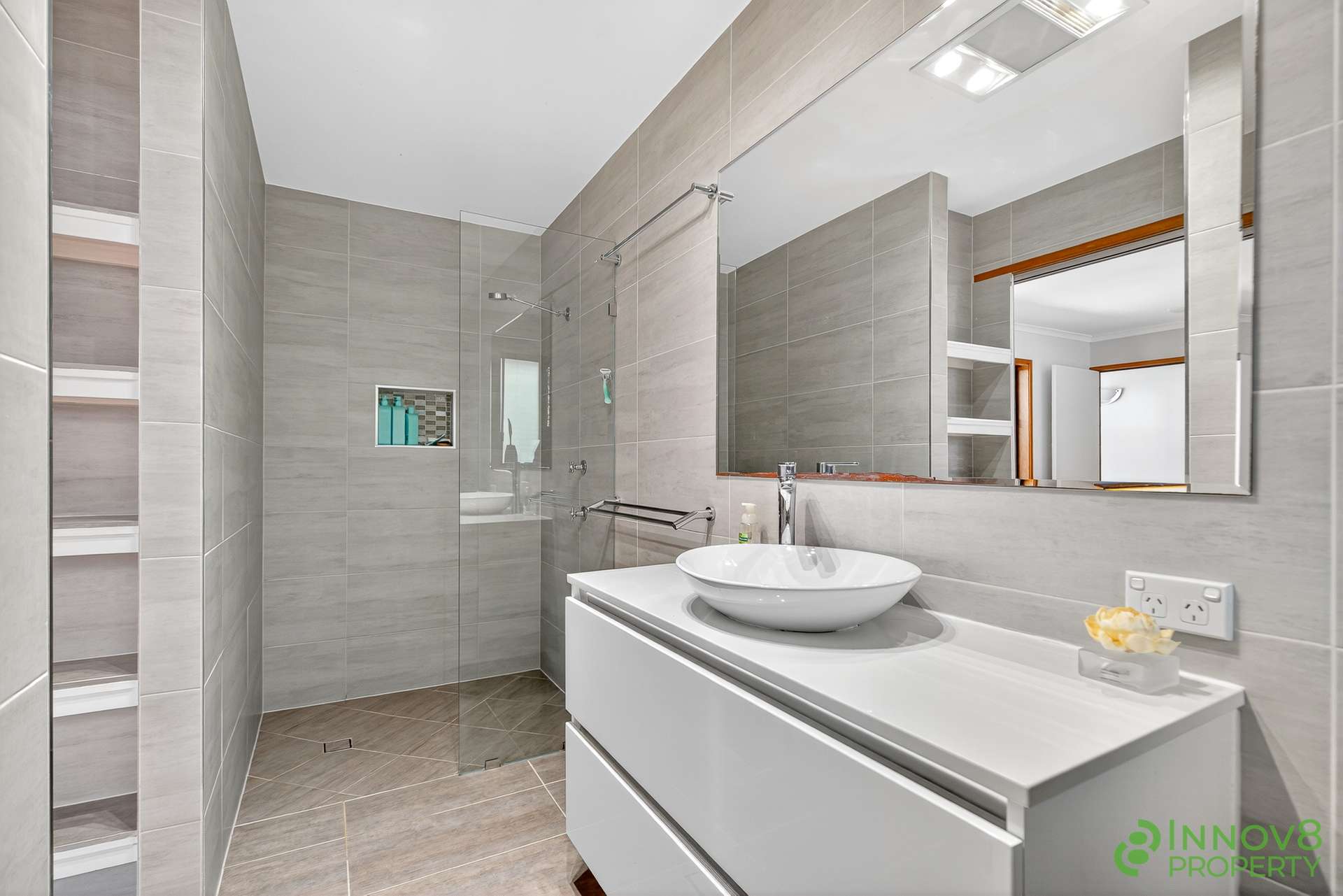10 McCartney Court, Cashmere Sold by Farmbuy.com - image 4