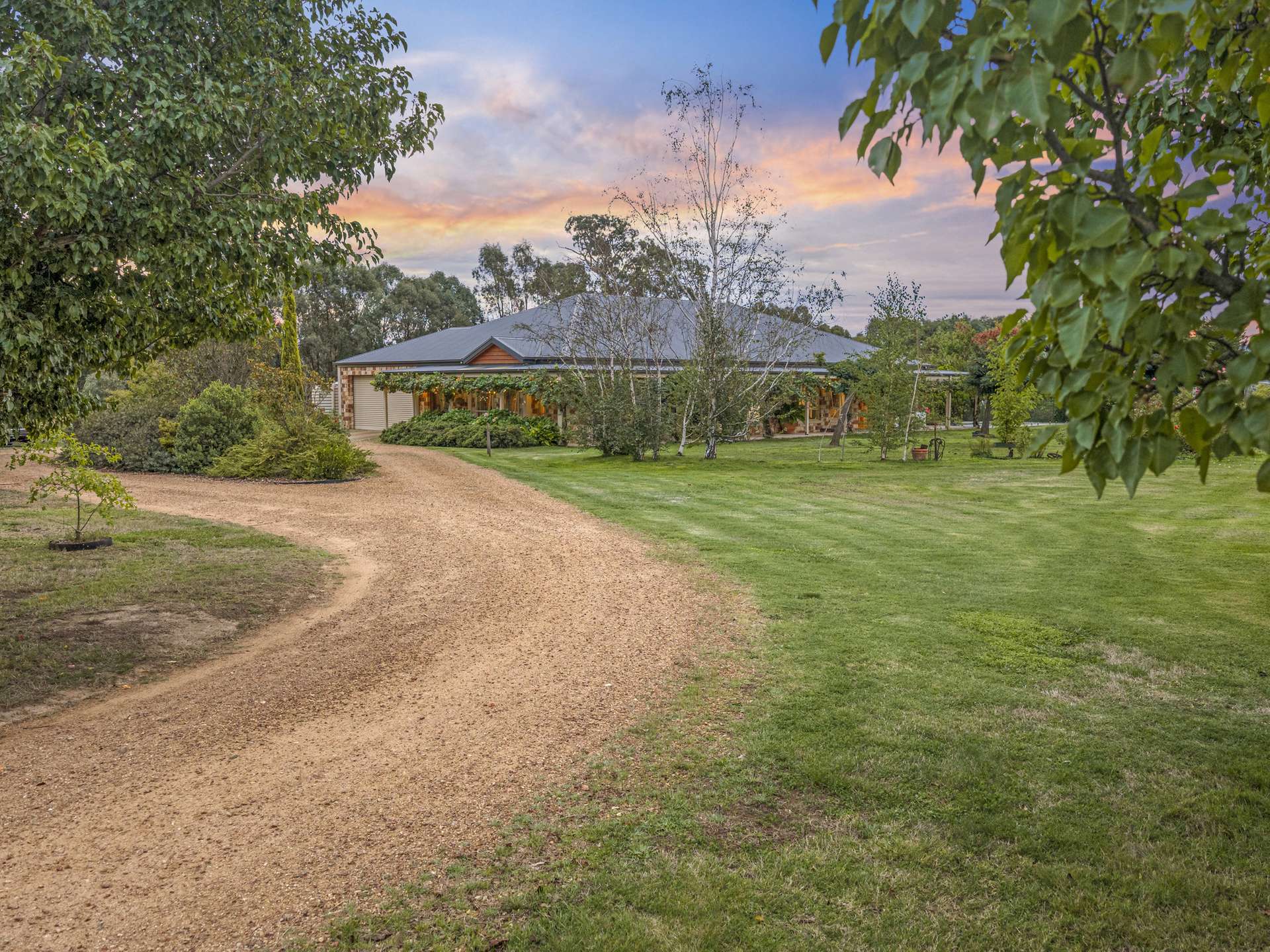 219 Ogilvies Road, Mansfield For Sale by Farmbuy.com - image 21