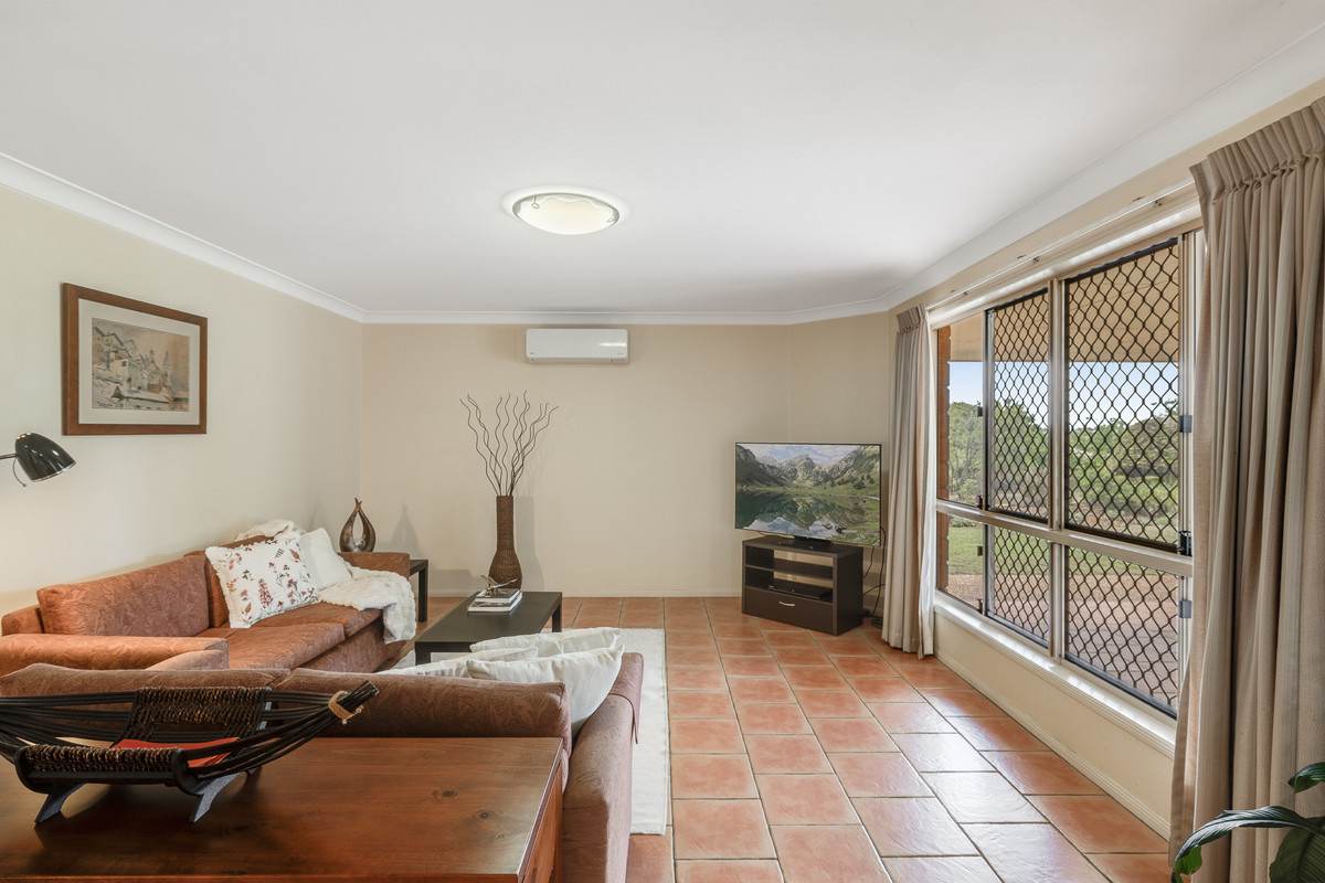 19 Corfield Drive, Torrington For Sale by Farmbuy.com - image 9