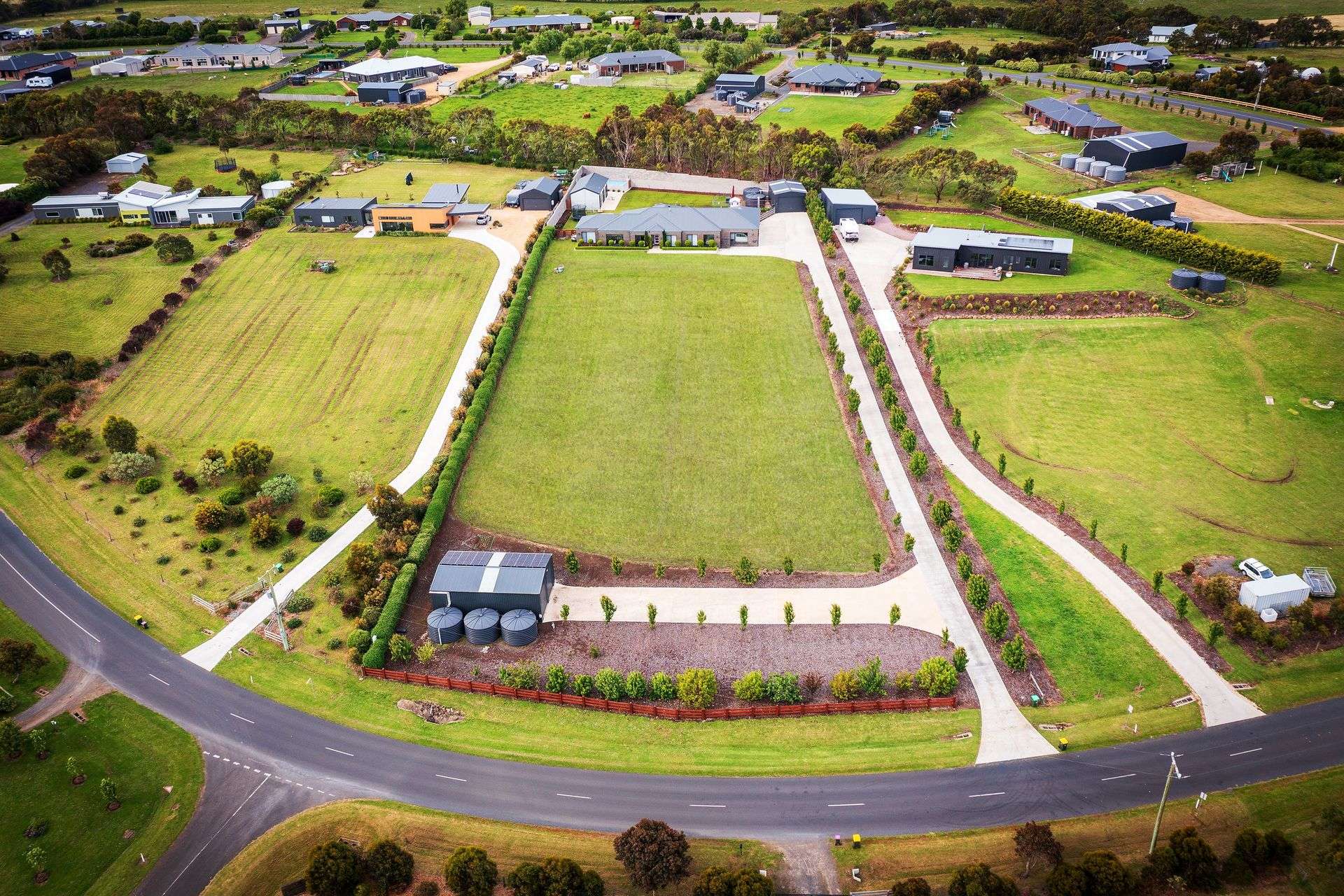 9 Cilmery Crescent, Woodford For Sale by Farmbuy.com - image 1