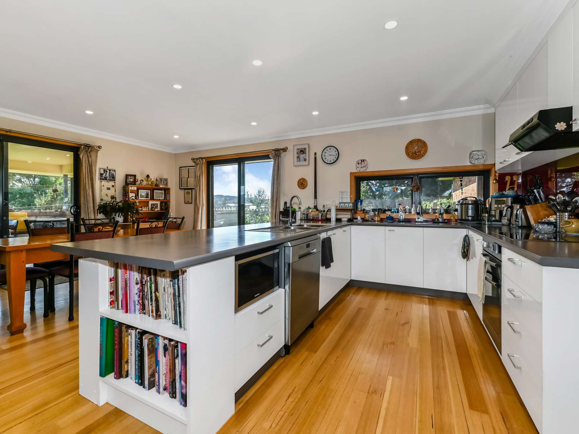 173 Tea Tree Road, Brighton For Sale by Farmbuy.com - image 11