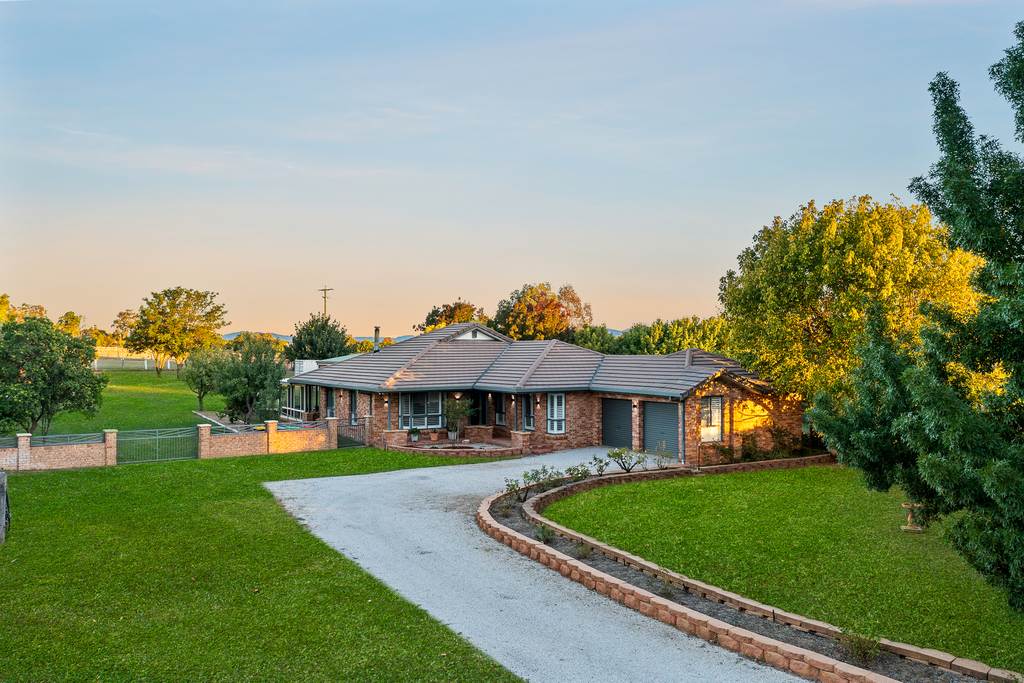 6 Chestnut Close, Mudgee NSW 2850