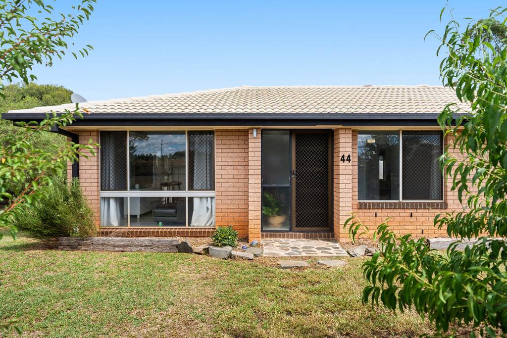 44 Railway Street, Cambooya QLD 4358