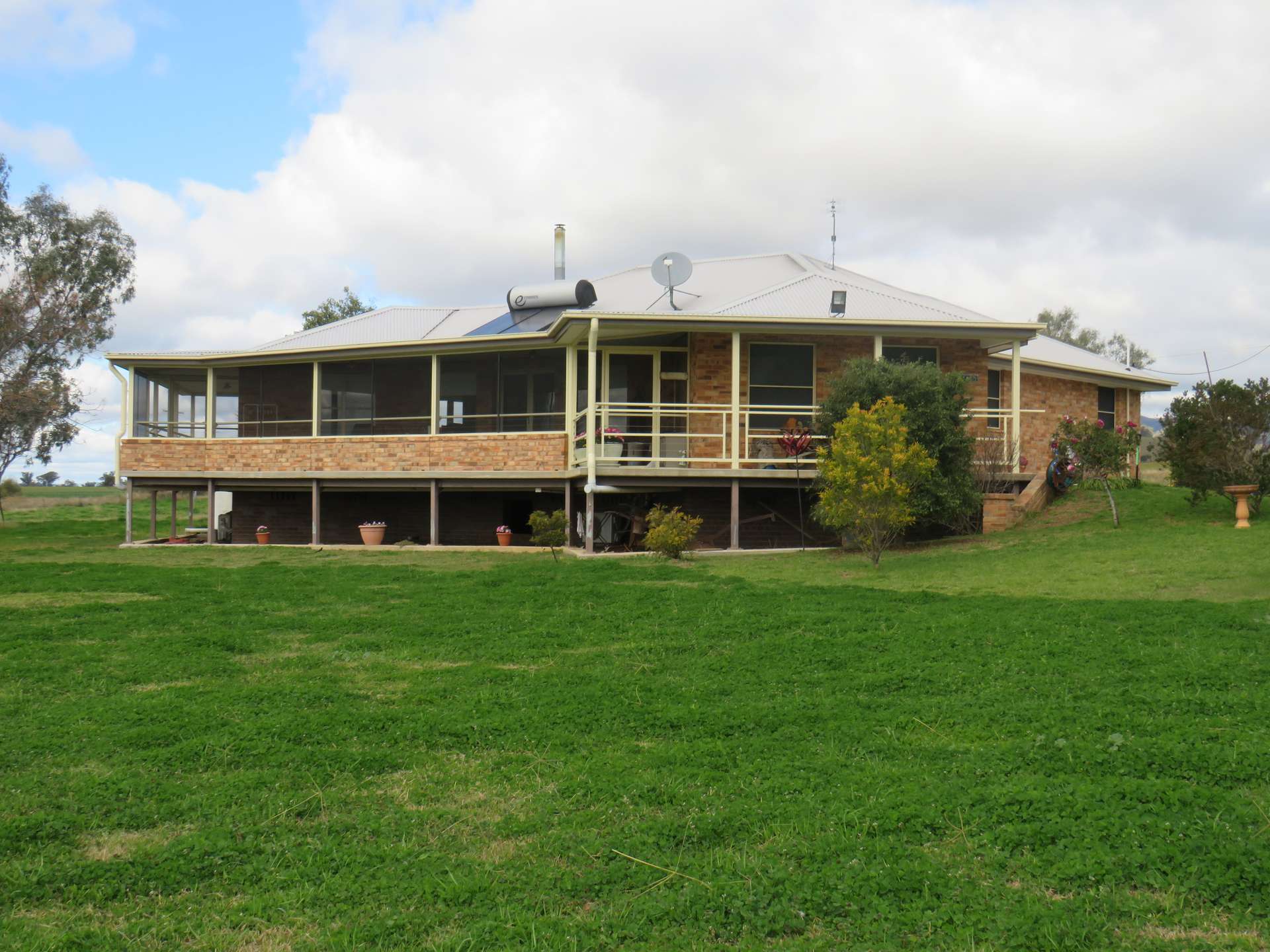 "Elstern" 1872 Old Winton Road, Tamworth For Sale by Farmbuy.com - image 1