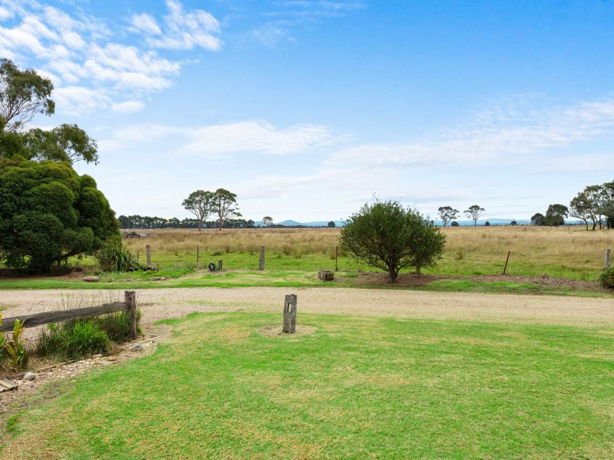 885 Forge Creek Road, Forge Creek For Sale by Farmbuy.com - image 17