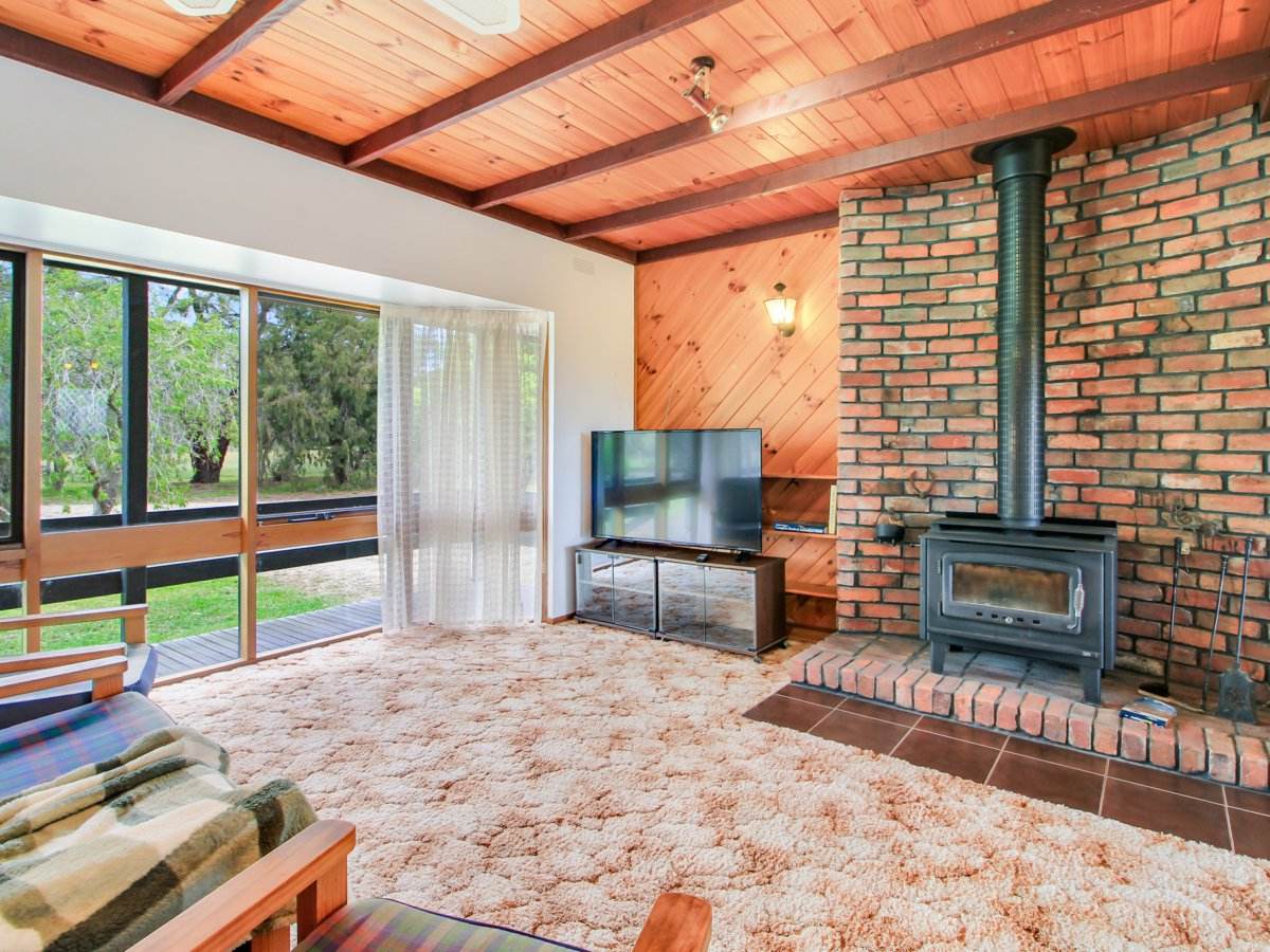 885 Forge Creek Road, Forge Creek For Sale by Farmbuy.com - image 5