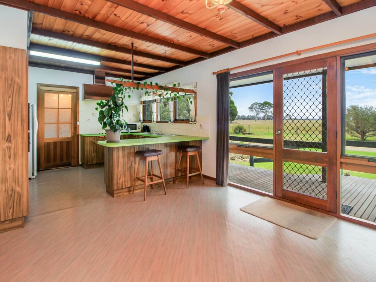 885 Forge Creek Road, Forge Creek For Sale by Farmbuy.com - image 3