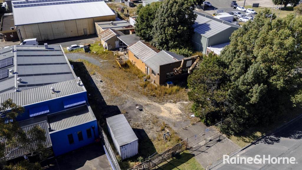 80 Meroo Road, Bomaderry NSW 2541