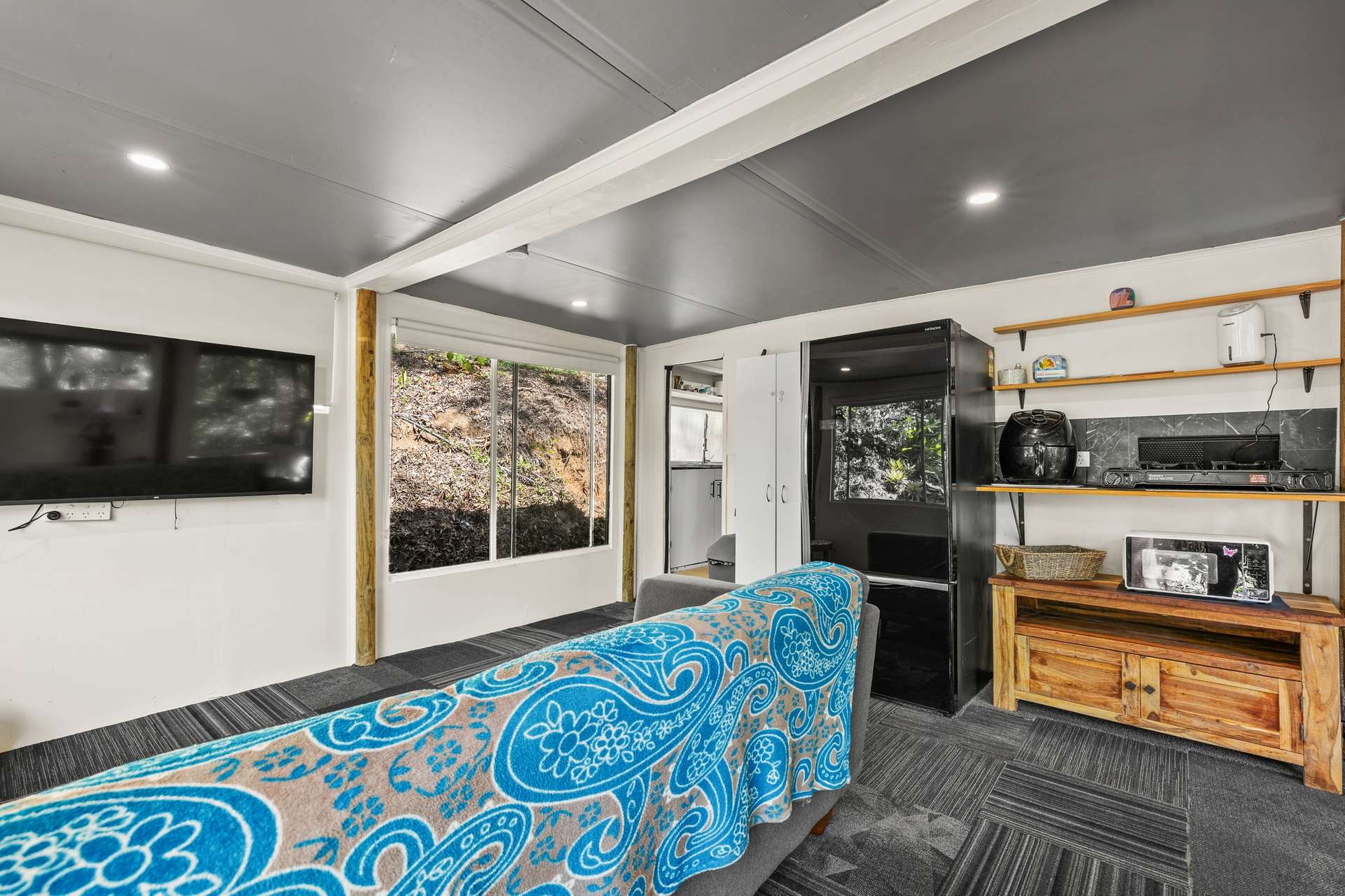 411 Hunchy Road, Hunchy For Sale by Farmbuy.com - image 25