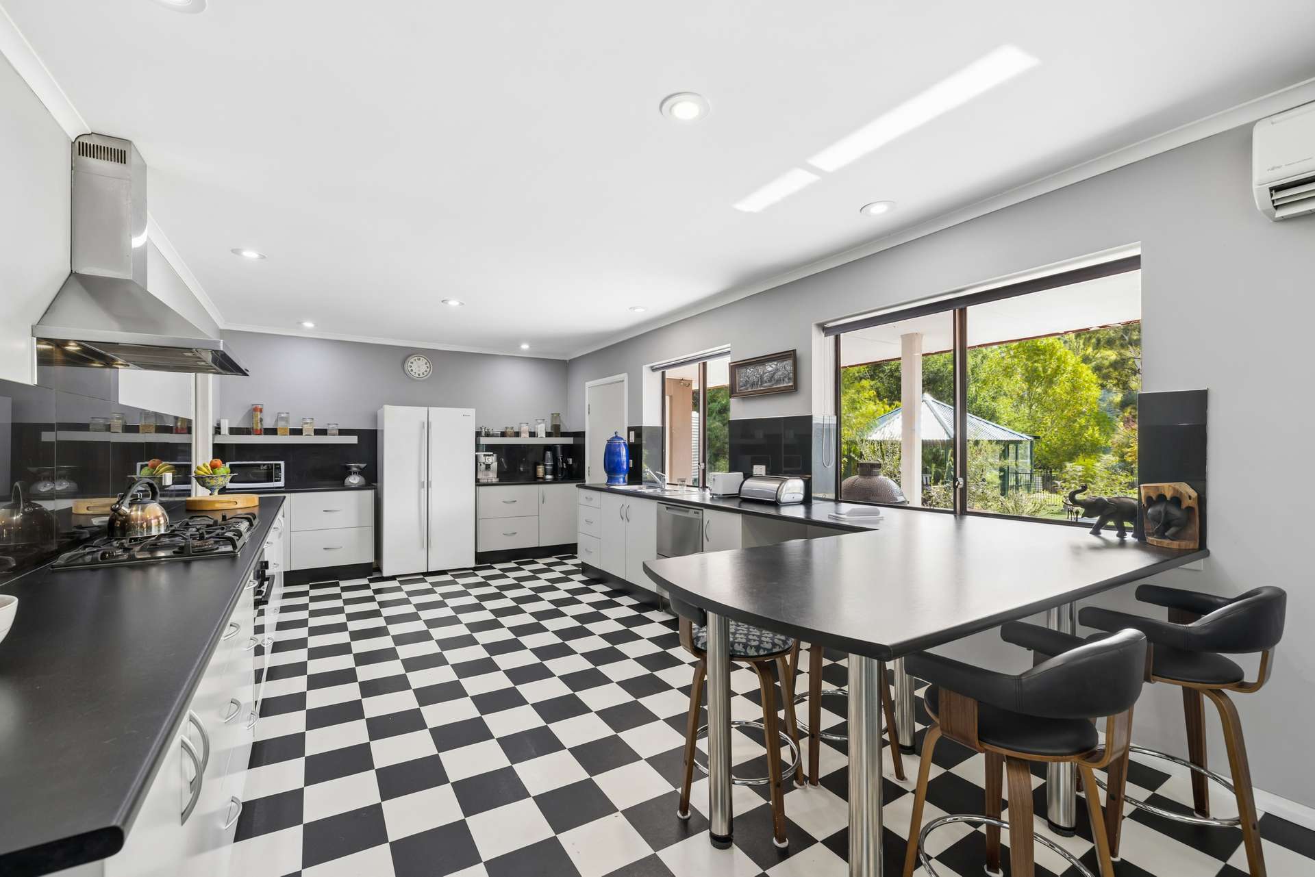 21 Victoria Street, Hahndorf For Sale by Farmbuy.com - image 15