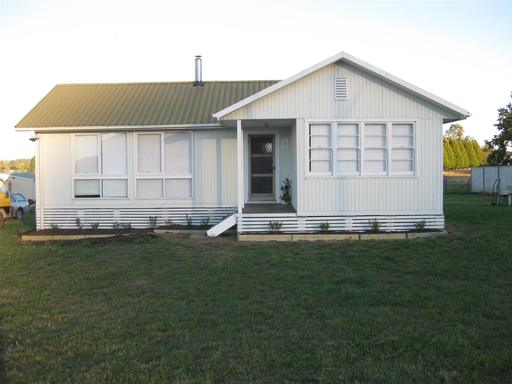 Farm Sold - NSW - Crookwell - 2583 - "PRICE REDUCED: Delightful Country Living: Charming Cottage on Small Acreage for Sale in Crookwell, NSW! Unimproved (land) Value $582,000! 