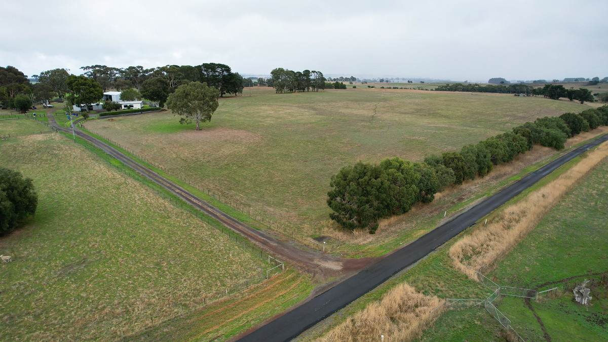 118 Byaduk-Penshurst Road, Byaduk For Sale by Farmbuy.com - image 16