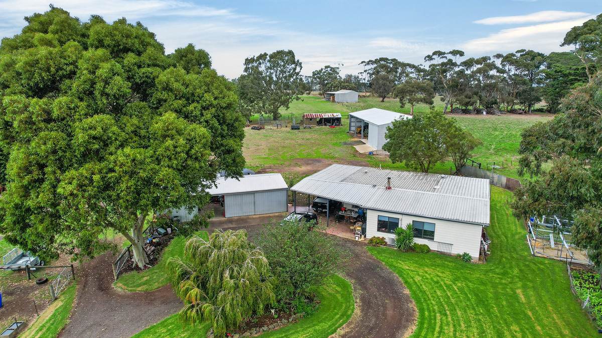 118 Byaduk-Penshurst Road, Byaduk For Sale by Farmbuy.com - image 6