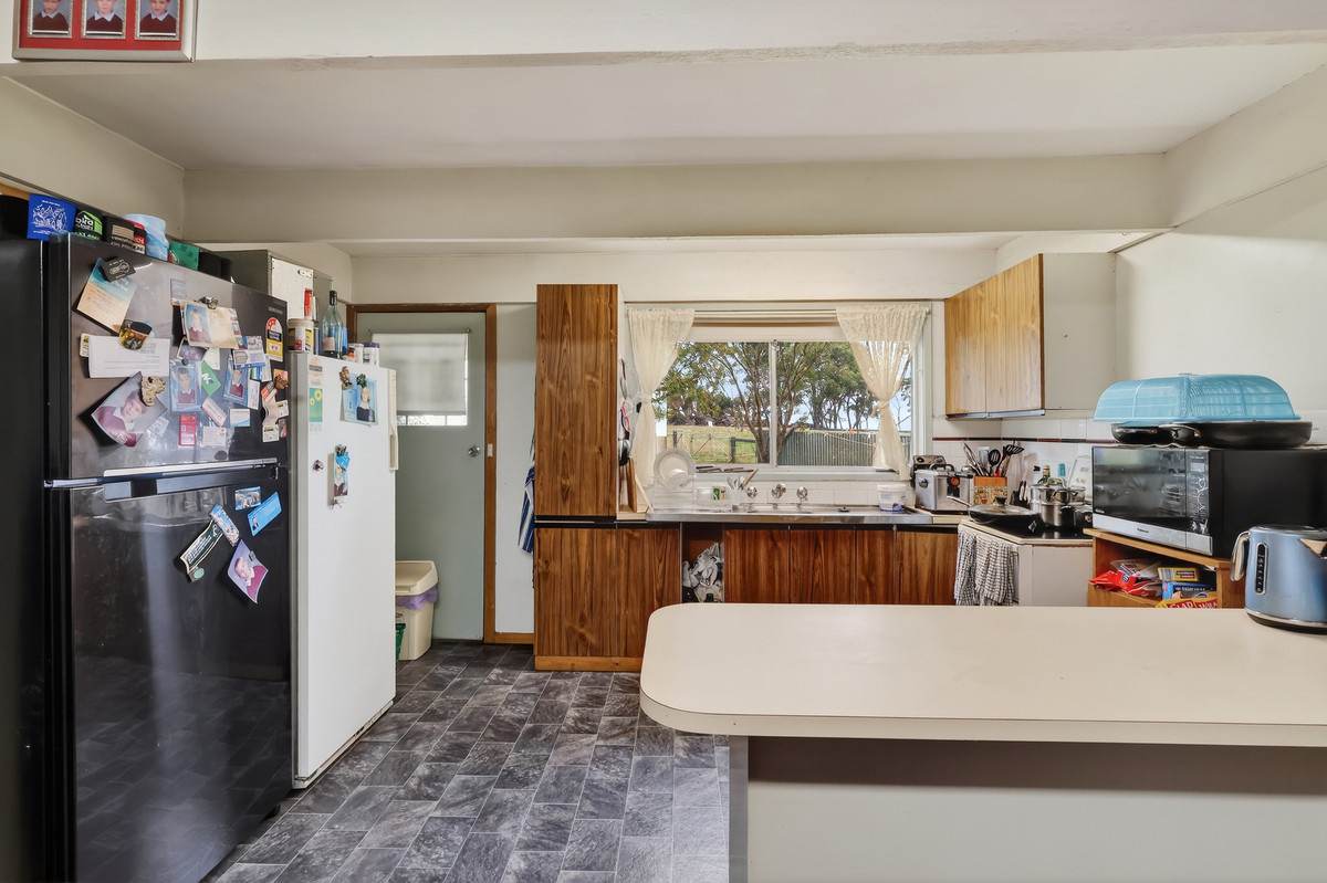 118 Byaduk-Penshurst Road, Byaduk For Sale by Farmbuy.com - image 4