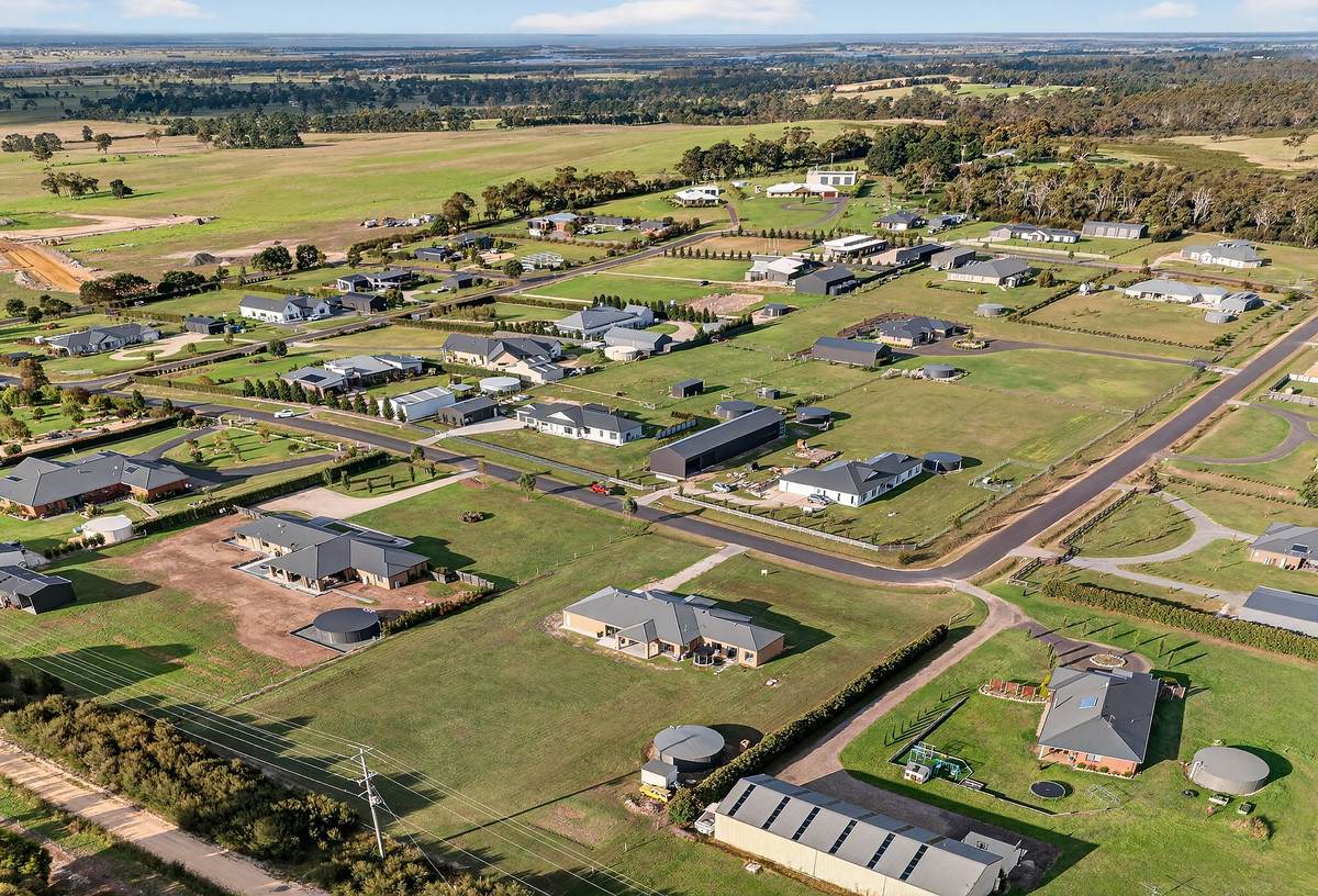 34 Cumming Drive, Longford For Sale by Farmbuy.com - image 22