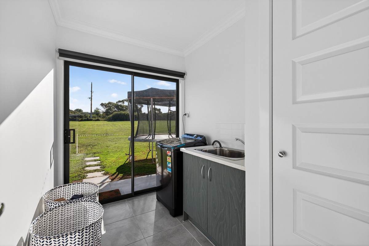 34 Cumming Drive, Longford For Sale by Farmbuy.com - image 19