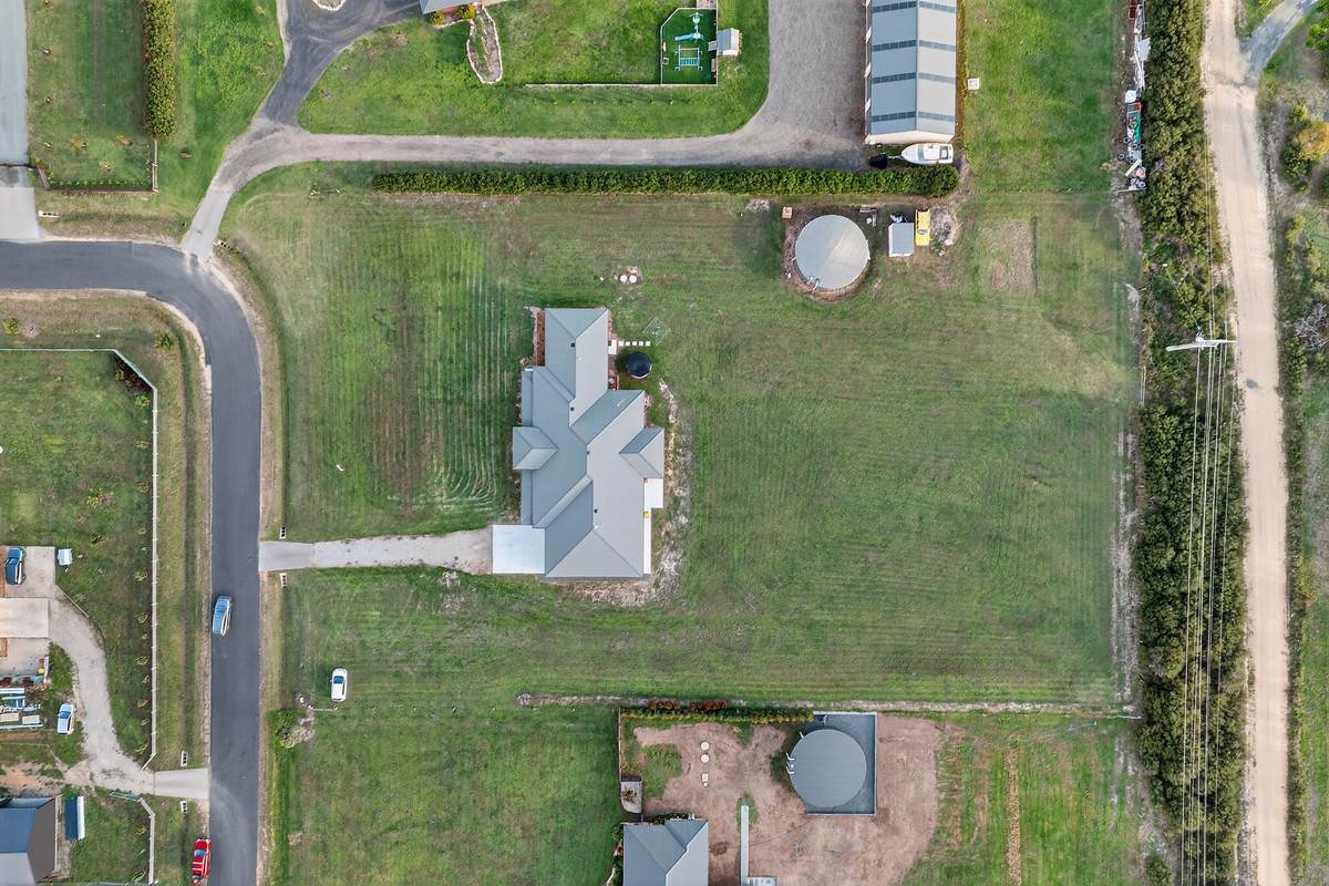 34 Cumming Drive, Longford For Sale by Farmbuy.com - image 25