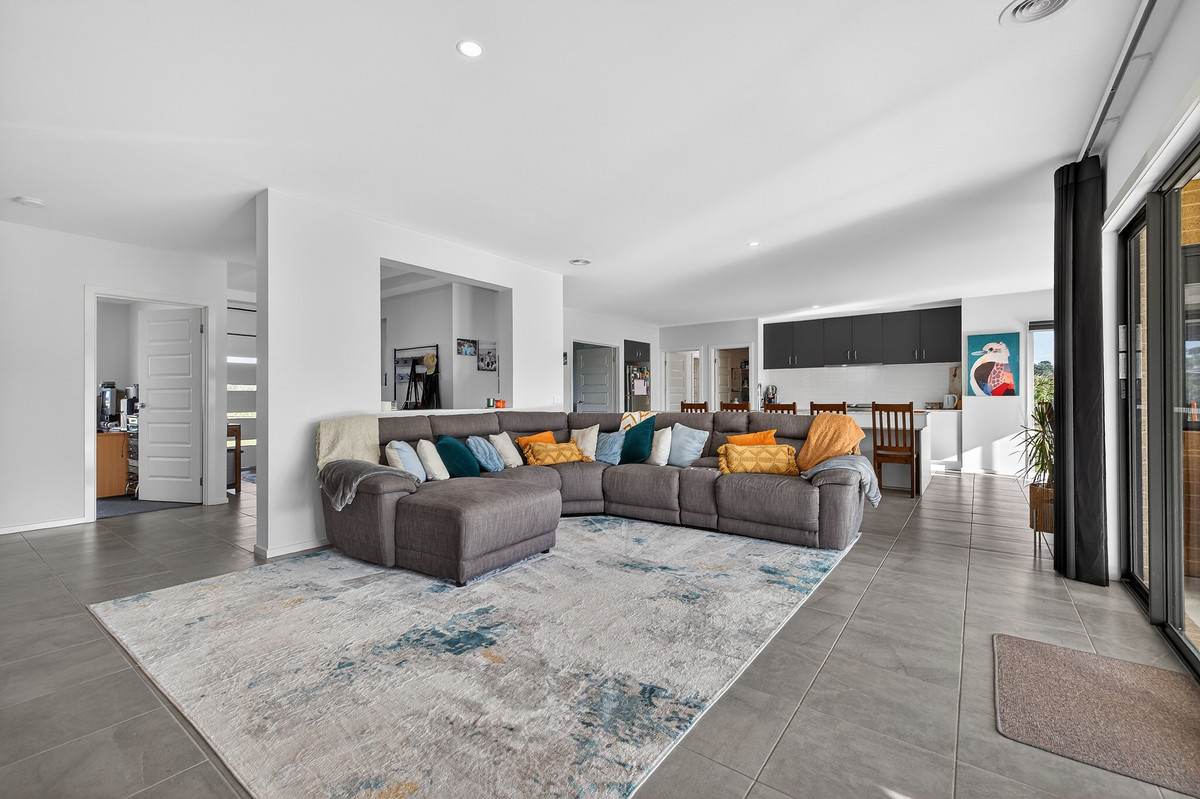 34 Cumming Drive, Longford For Sale by Farmbuy.com - image 6