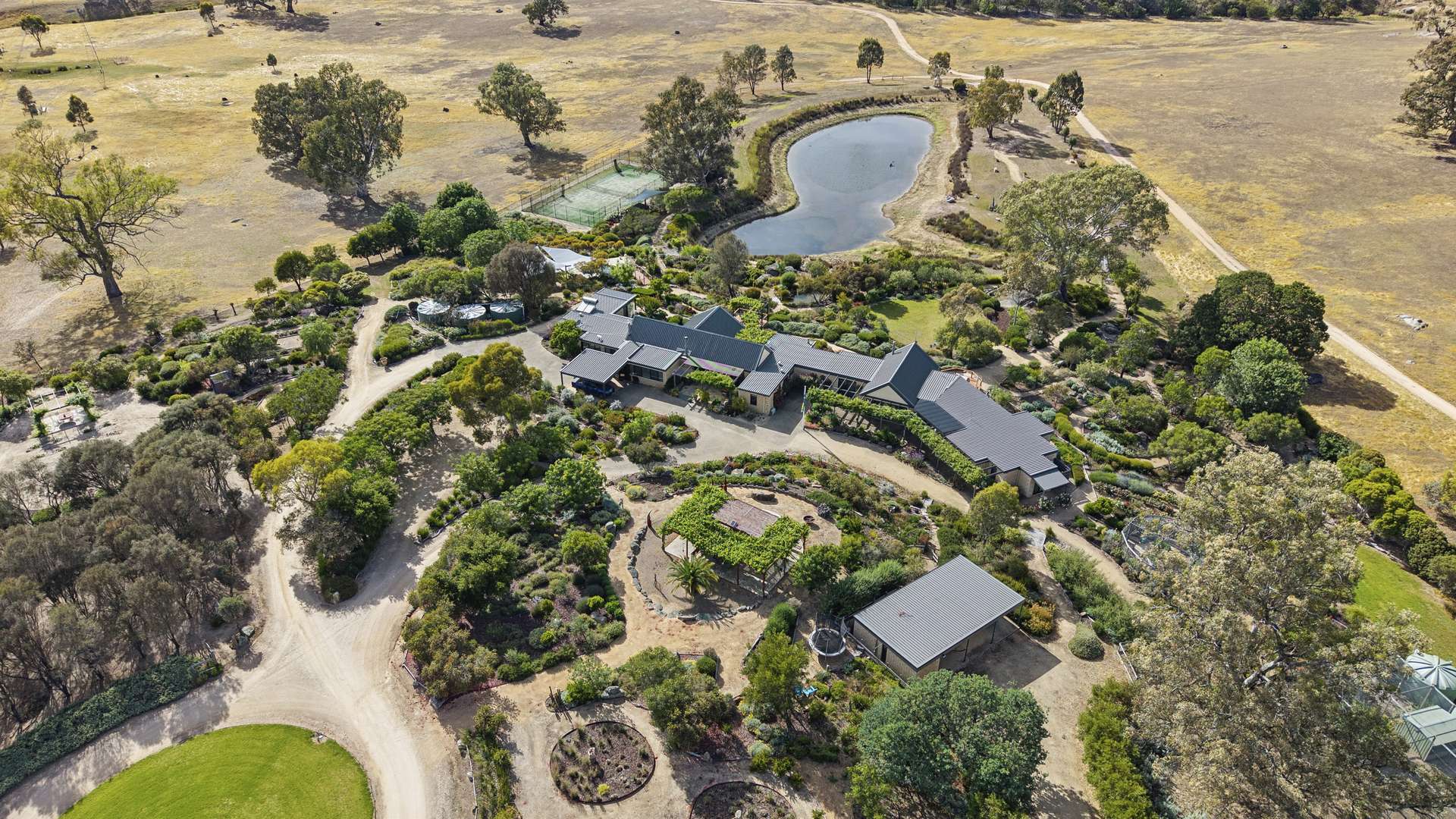 866 Coliban Park Road, Redesdale For Sale by Farmbuy.com - image 2