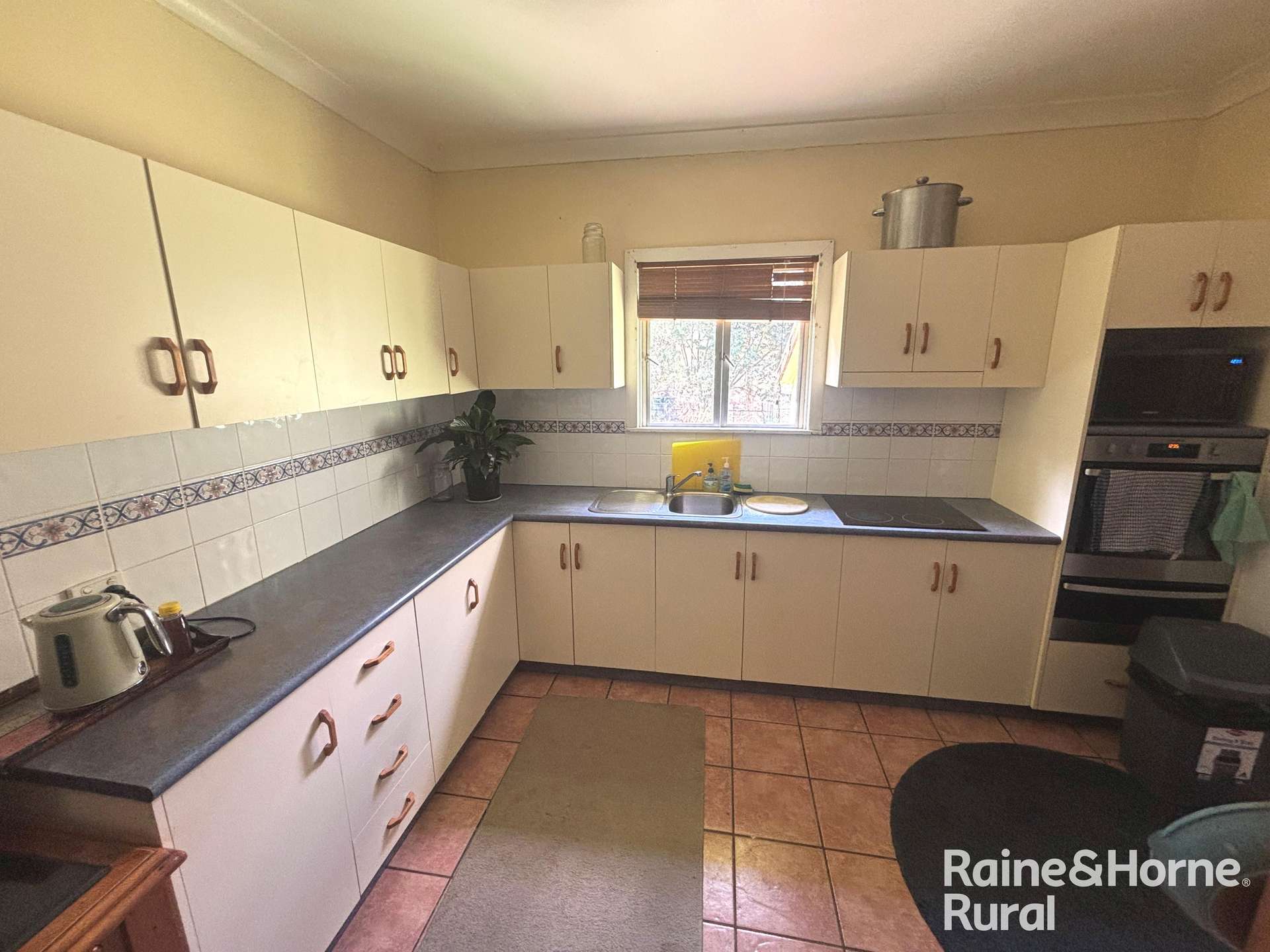 355 Hillsdale, Kingaroy For Sale by Farmbuy.com - image 17