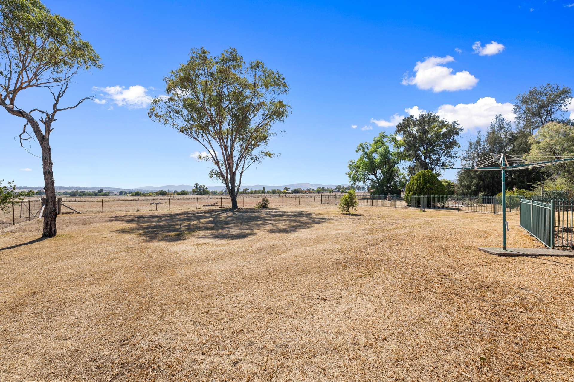 27 Stanley Crescent, Quirindi For Sale by Farmbuy.com - image 14