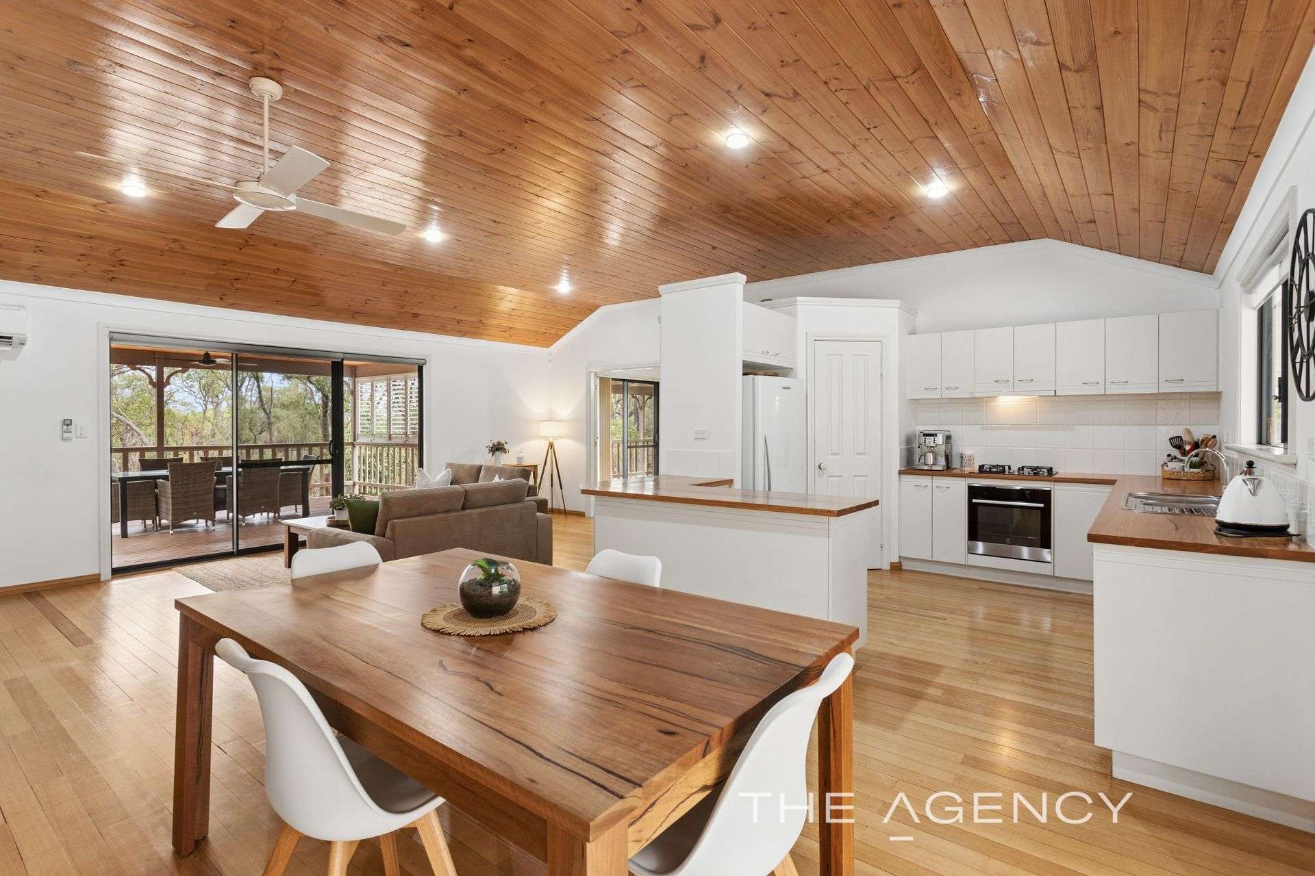 220 Tarrup Street, Chidlow For Sale by Farmbuy.com - image 4