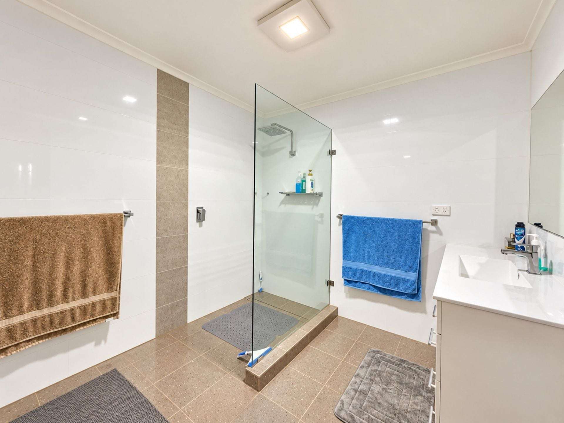 137/138 North River Road, North Plantations For Sale by Farmbuy.com - image 8