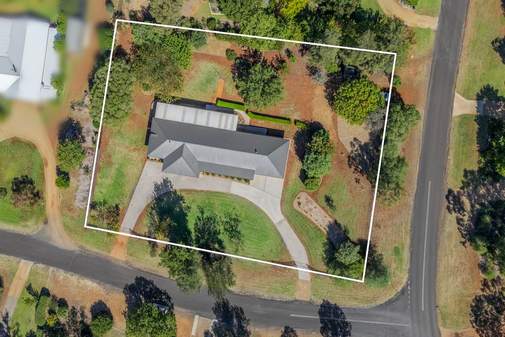 1 Windemere Avenue, Dubbo NSW 2830