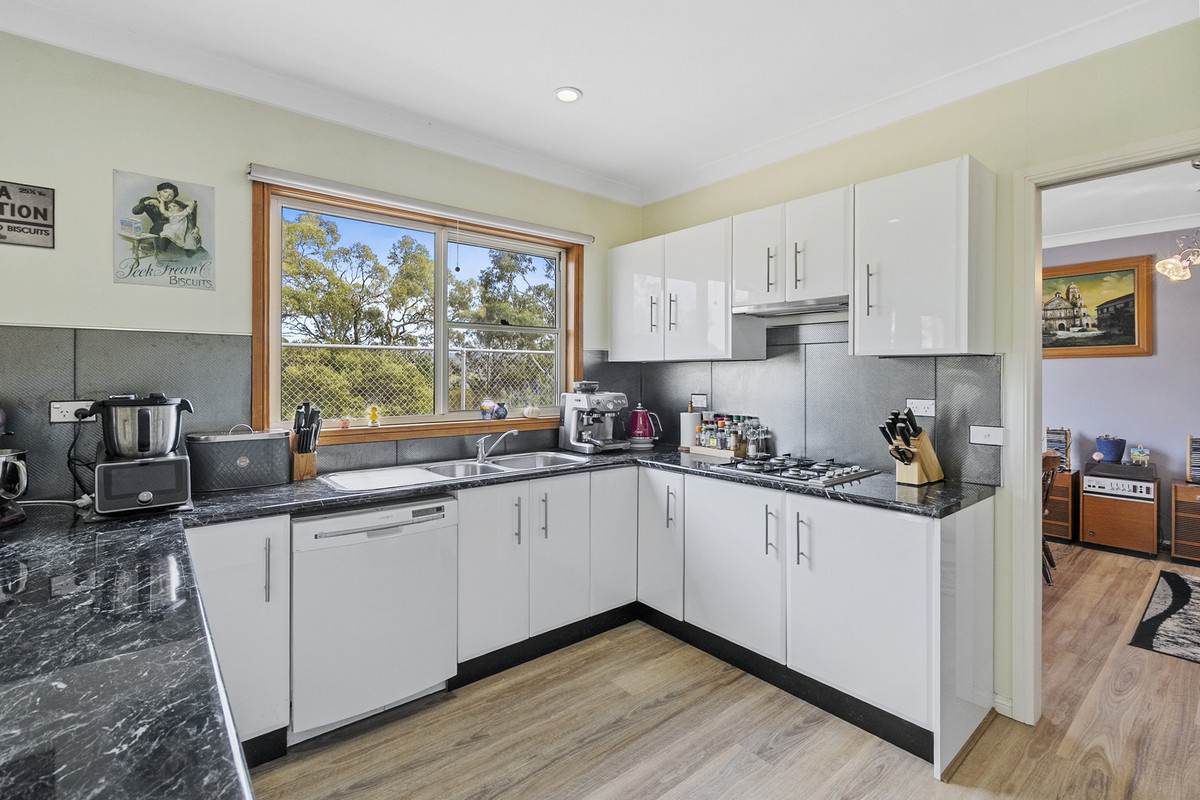 27 Francis Street, Swansea For Sale by Farmbuy.com - image 8