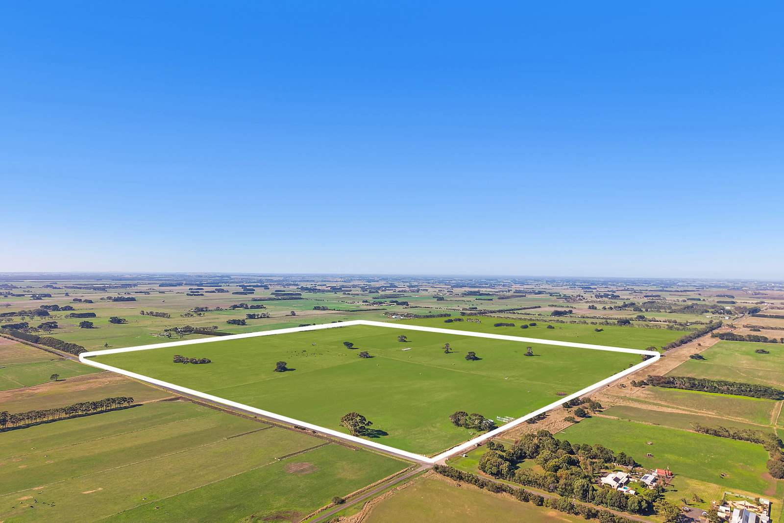 Cnr Hopkins Hwy &  Hughs Road, Purnim West For Sale by Farmbuy.com - image 6
