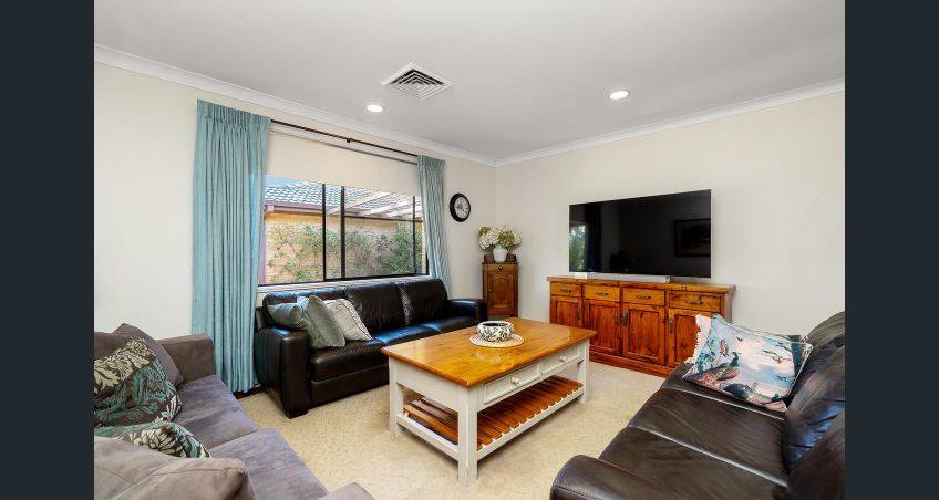 16 CLIFFORDS ROAD, Narrandera For Sale by Farmbuy.com - image 13