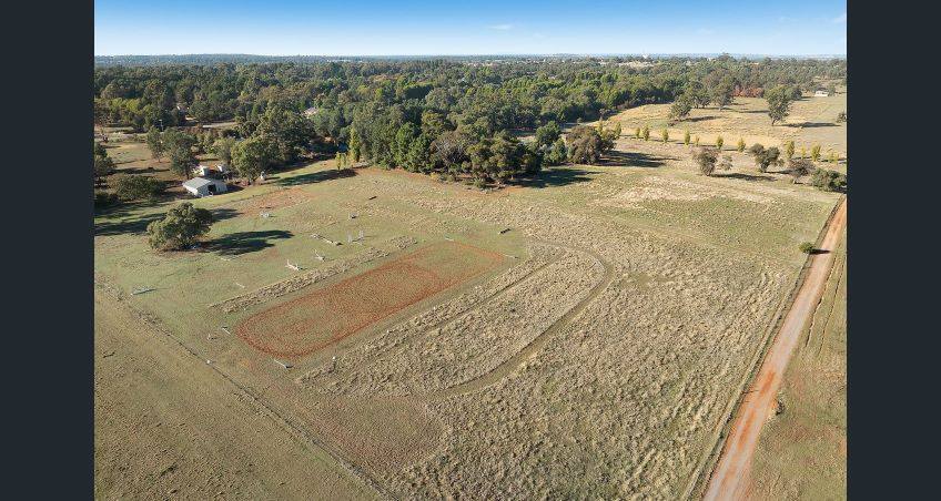 16 CLIFFORDS ROAD, Narrandera For Sale by Farmbuy.com - image 18