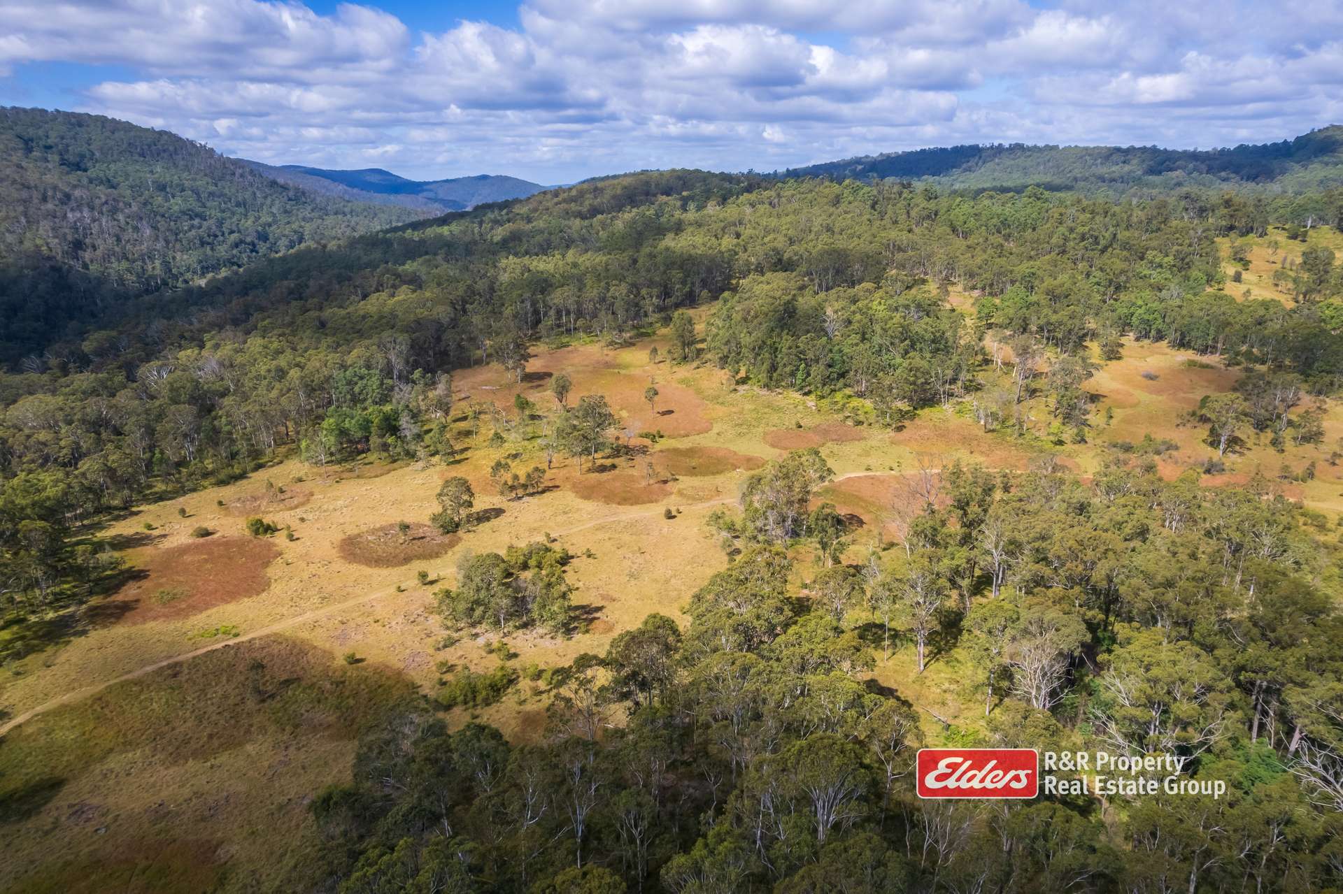 Off Thunderbolts Way, MARES RUN Via, Gloucester For Sale by Farmbuy.com - image 27
