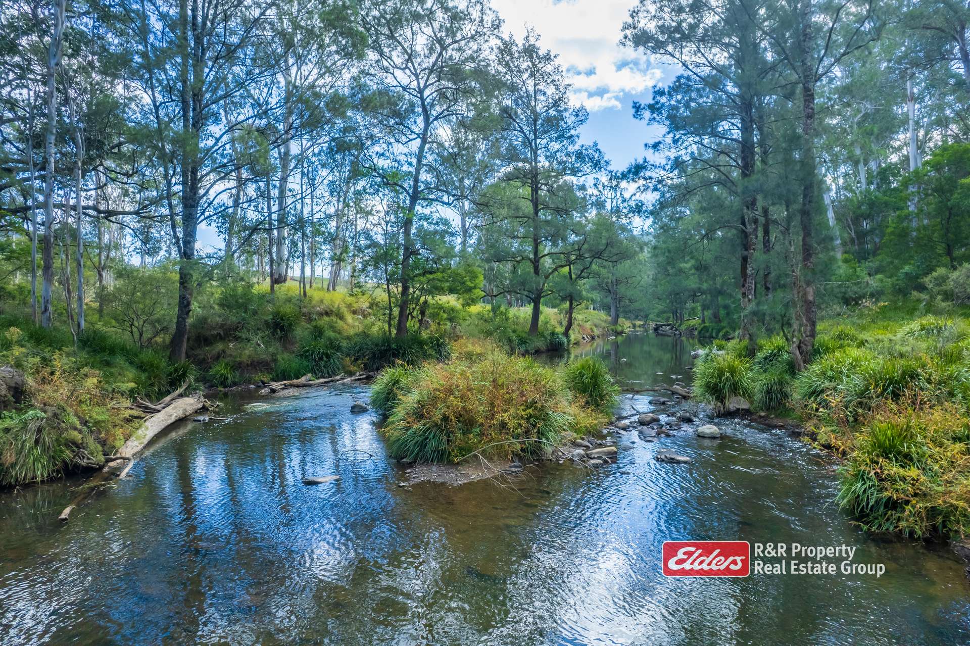 Off Thunderbolts Way, MARES RUN Via, Gloucester For Sale by Farmbuy.com - image 7
