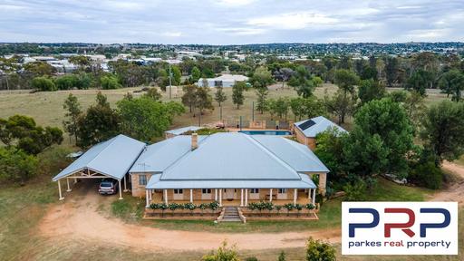 12 Cons Lane, Parkes NSW 2870