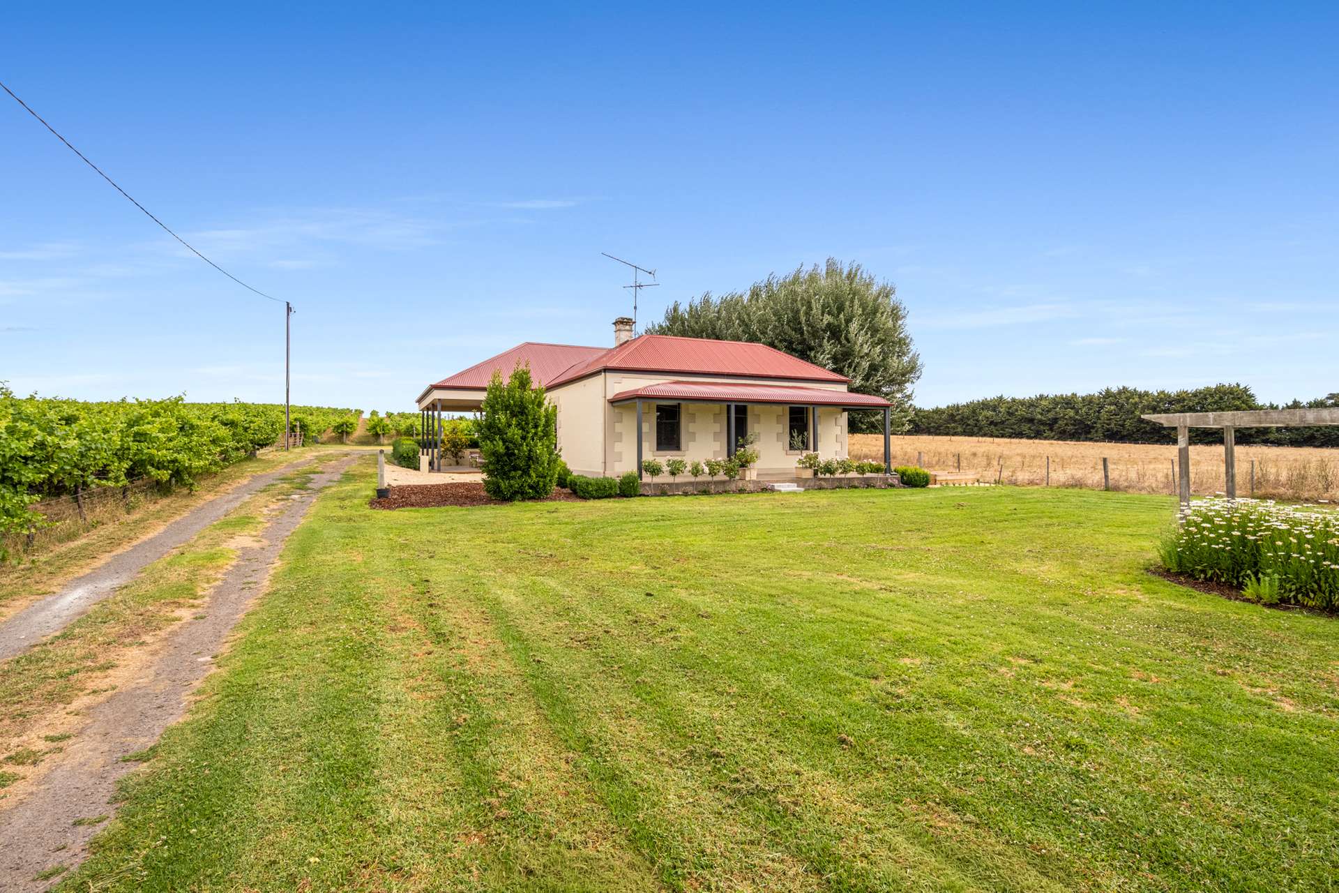 192 Square Mile Road, Yahl For Sale by Farmbuy.com - image 2