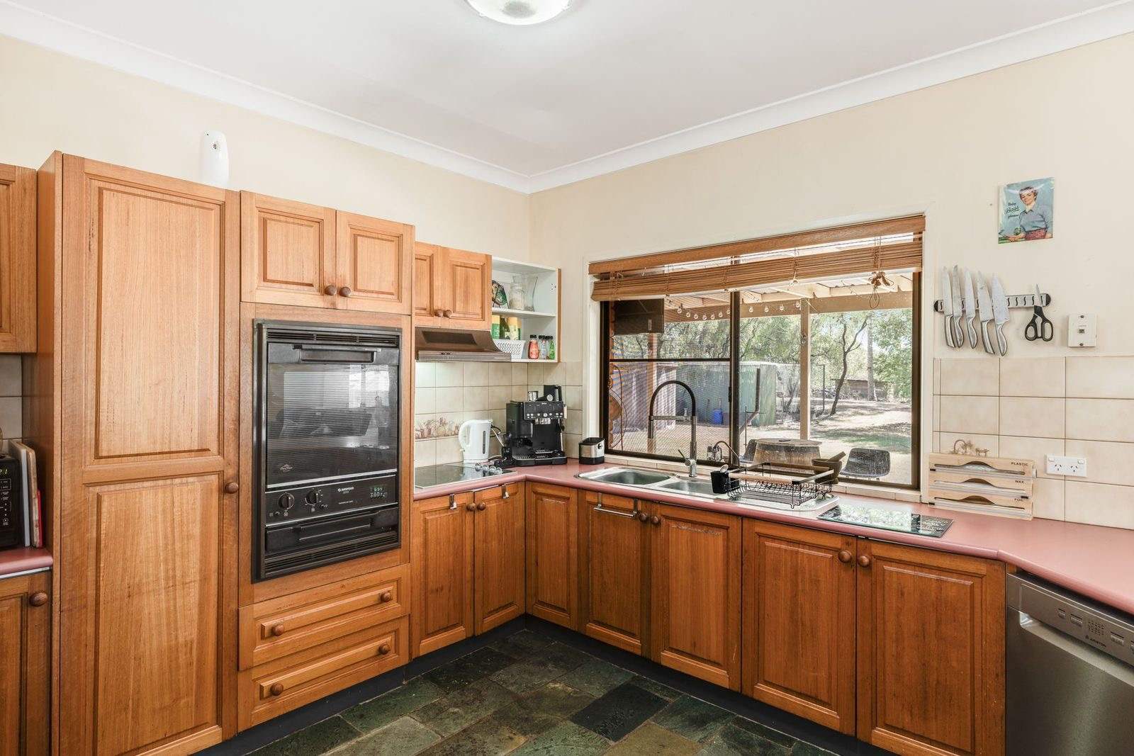 7 Porteus Road, Withcott For Sale by Farmbuy.com - image 10