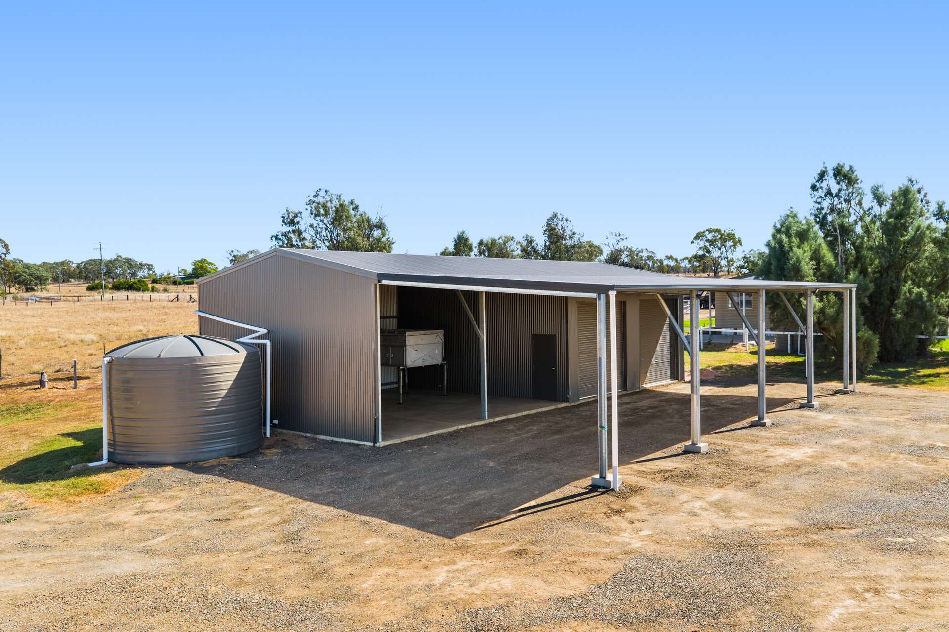 "Springdale" 44 Whittaker Road, Southbrook For Sale by Farmbuy.com - image 20