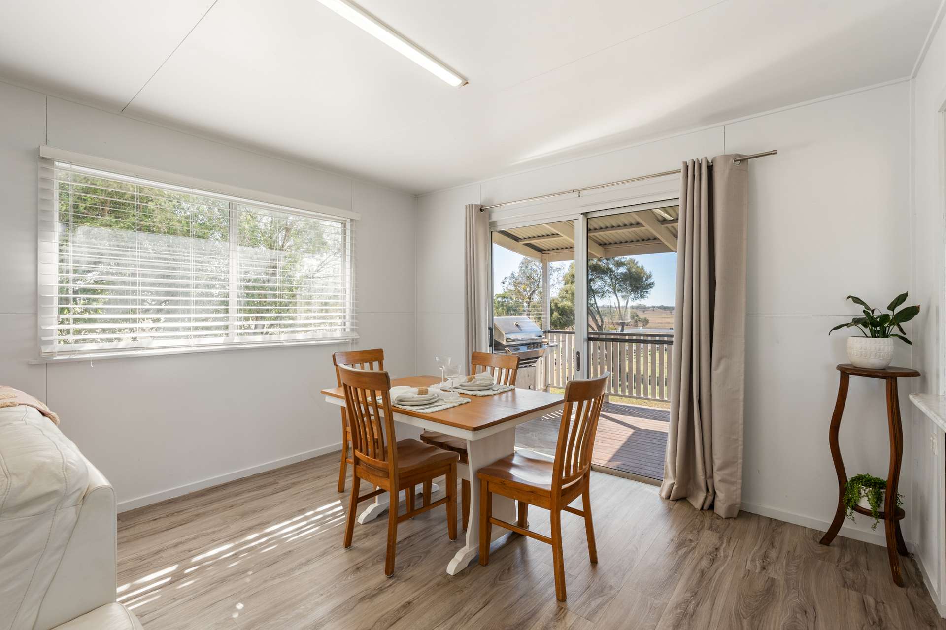"Springdale" 44 Whittaker Road, Southbrook For Sale by Farmbuy.com - image 25