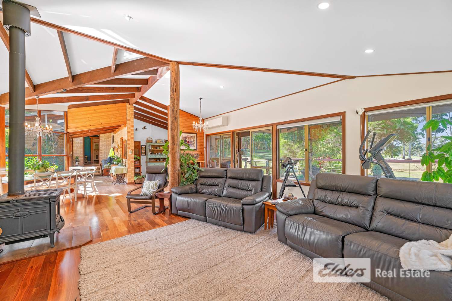 1628 Scotsdale Road, Scotsdale For Sale by Farmbuy.com - image 11