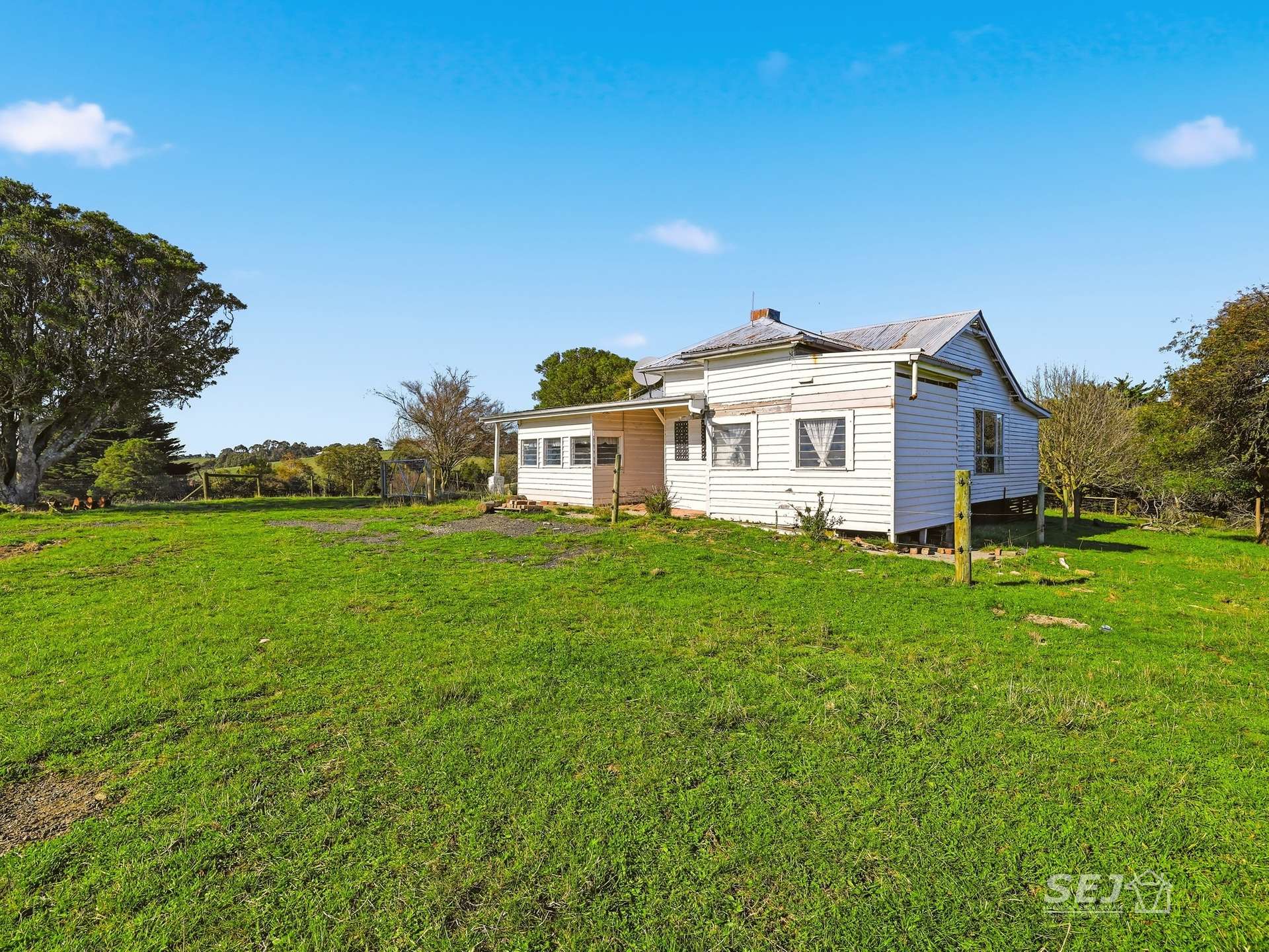 225 Fairbank Road, Arawata For Sale by Farmbuy.com - image 15