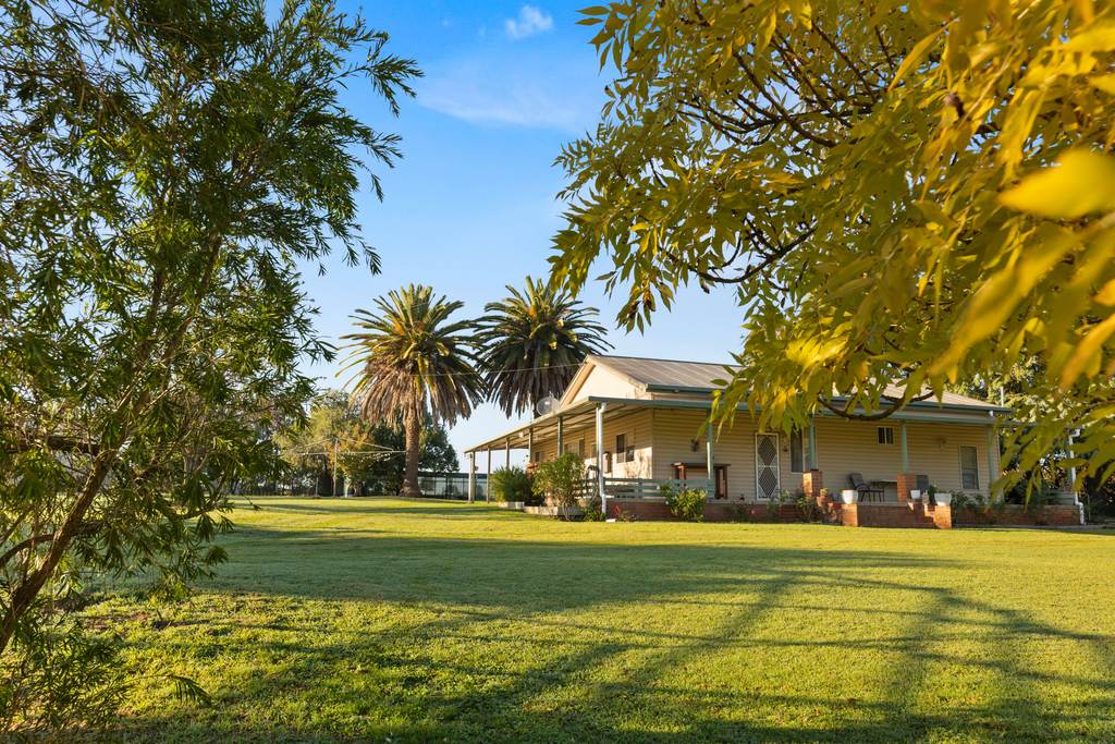 126 Woodlands Road, Young NSW 2594