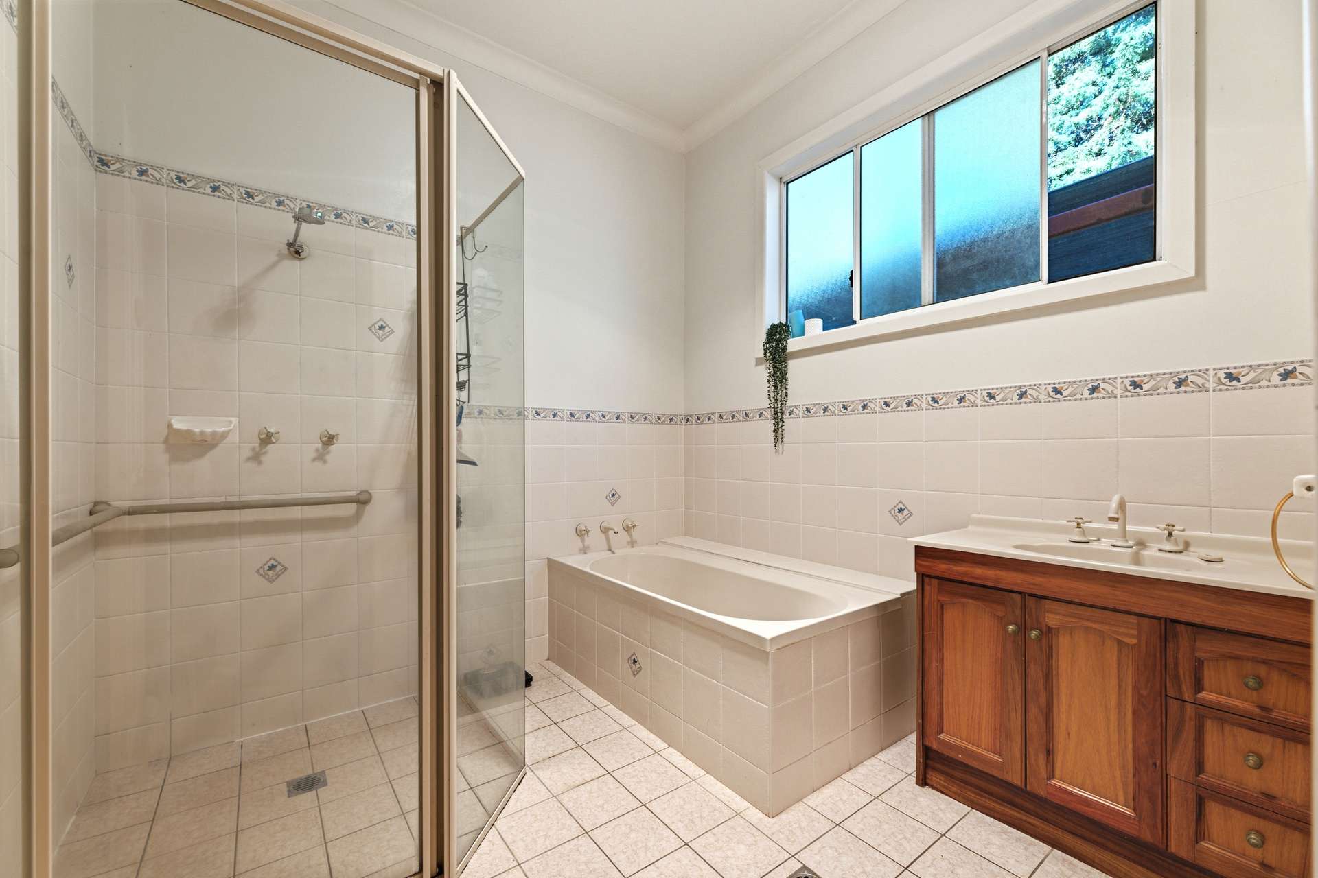 126 Woodlands Road, Young Auction by Farmbuy.com - image 24