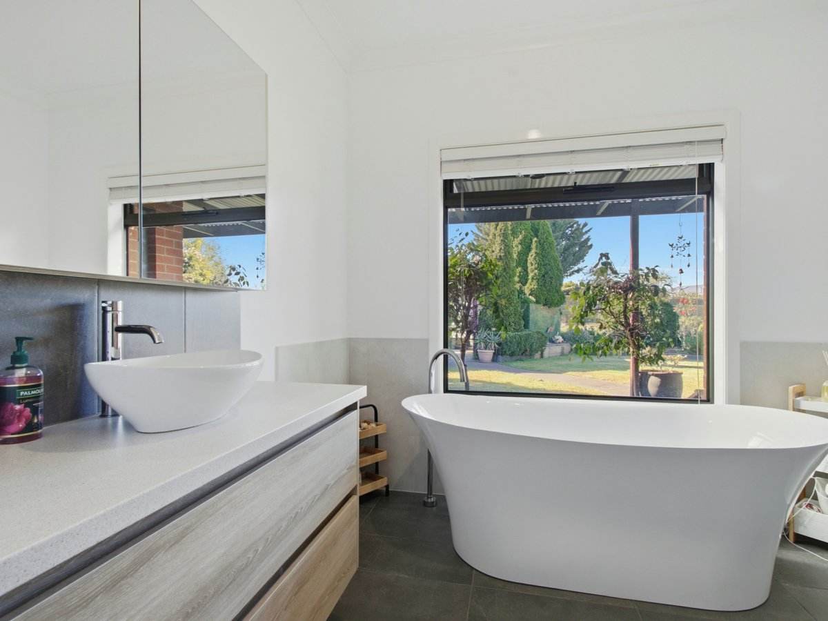 29 Timbarra Drive, Eastwood For Sale by Farmbuy.com - image 16