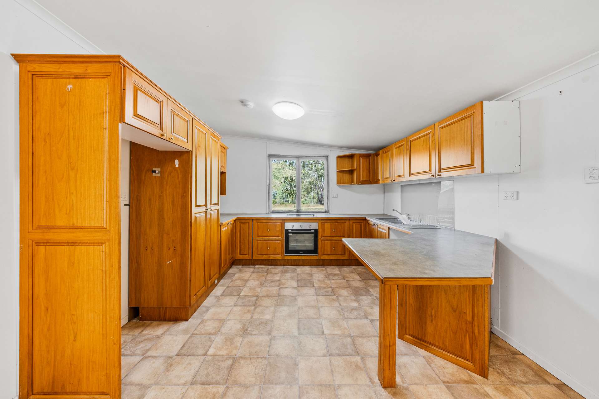 796 Rossmore Road, Kilkivan For Sale by Farmbuy.com - image 6